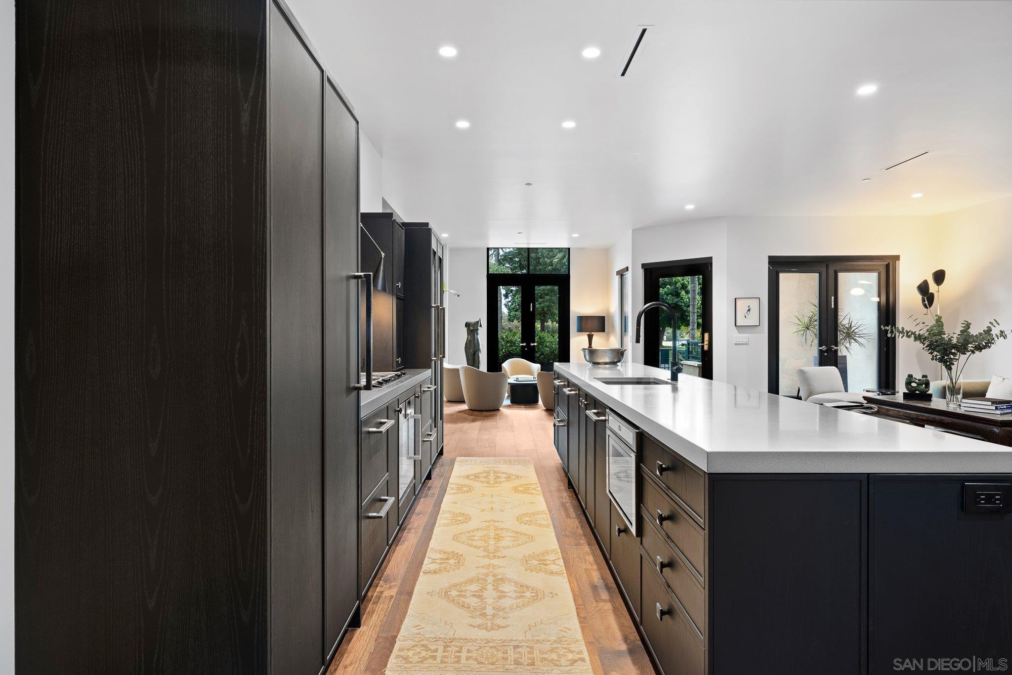 Detail Gallery Image 12 of 59 For 2500  6th Ave  Th04,  San Diego,  CA 92103 - 3 Beds | 2/1 Baths