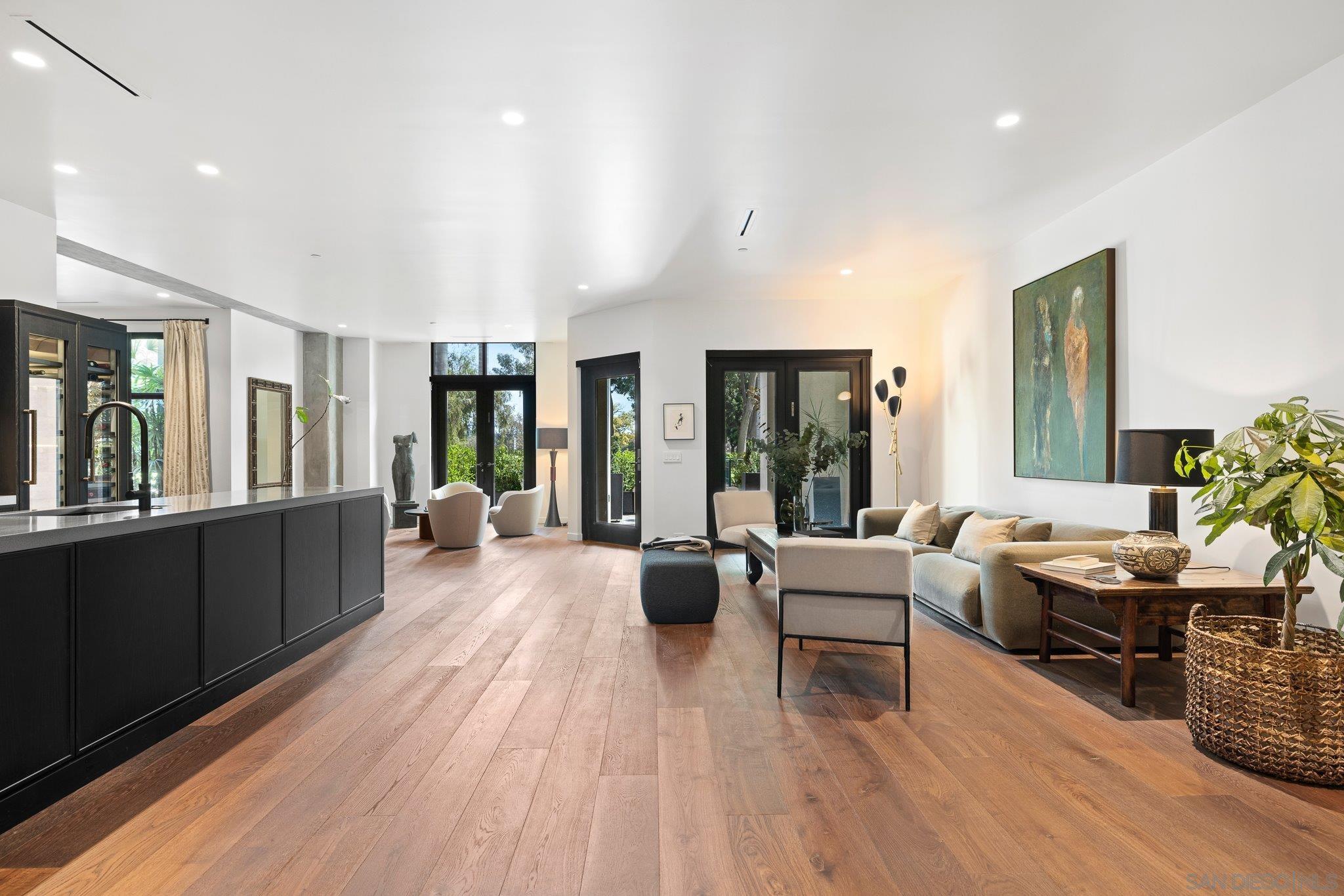 Detail Gallery Image 13 of 59 For 2500  6th Ave  Th04,  San Diego,  CA 92103 - 3 Beds | 2/1 Baths