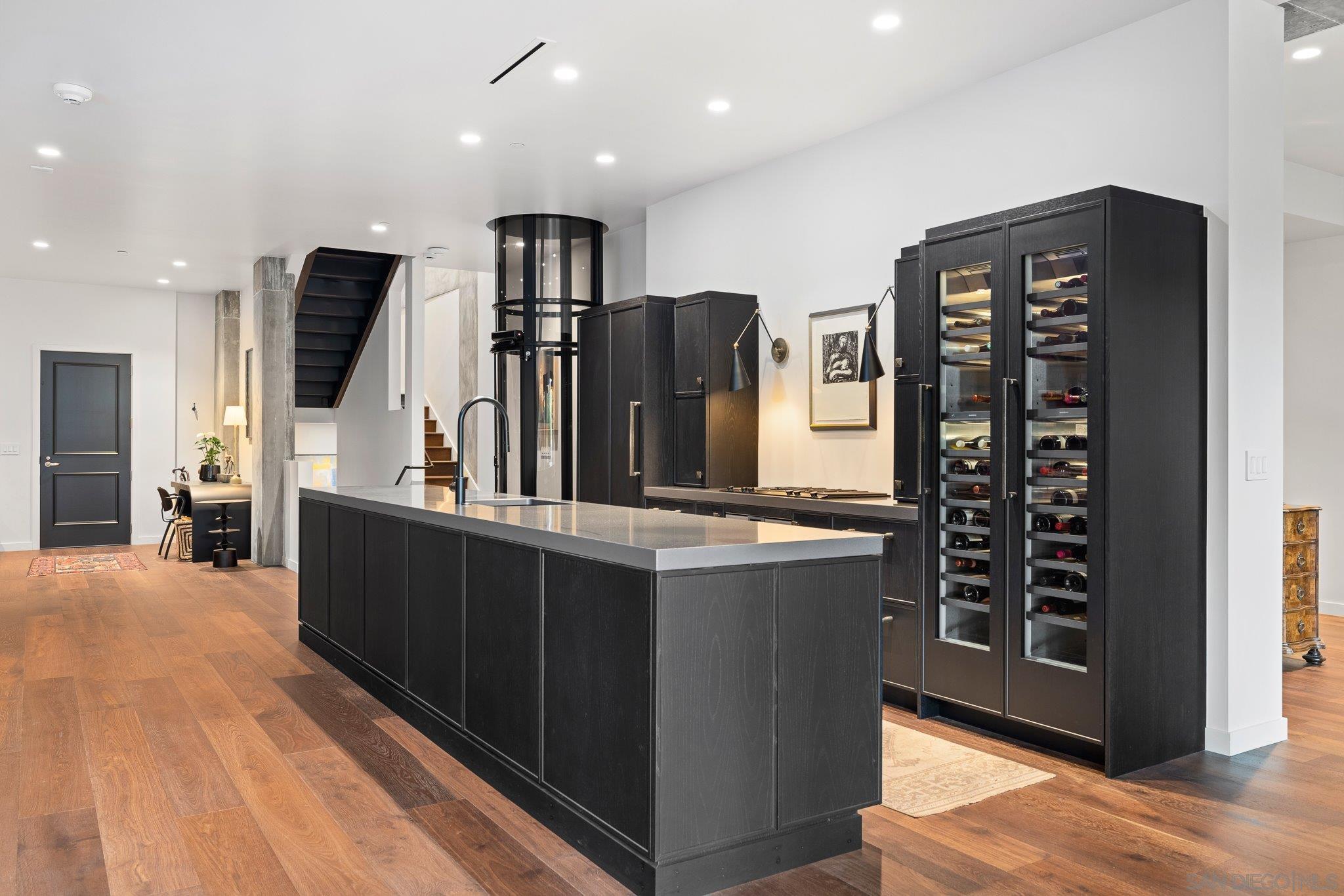 Detail Gallery Image 14 of 50 For 2500  6th Ave  Th04,  San Diego,  CA 92103 - 3 Beds | 2/1 Baths