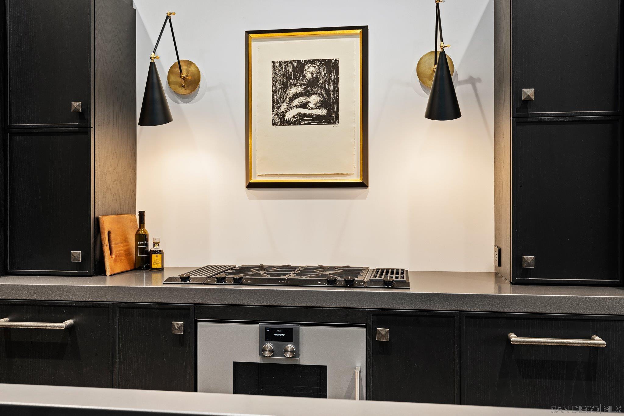 Detail Gallery Image 16 of 59 For 2500  6th Ave  Th04,  San Diego,  CA 92103 - 3 Beds | 2/1 Baths