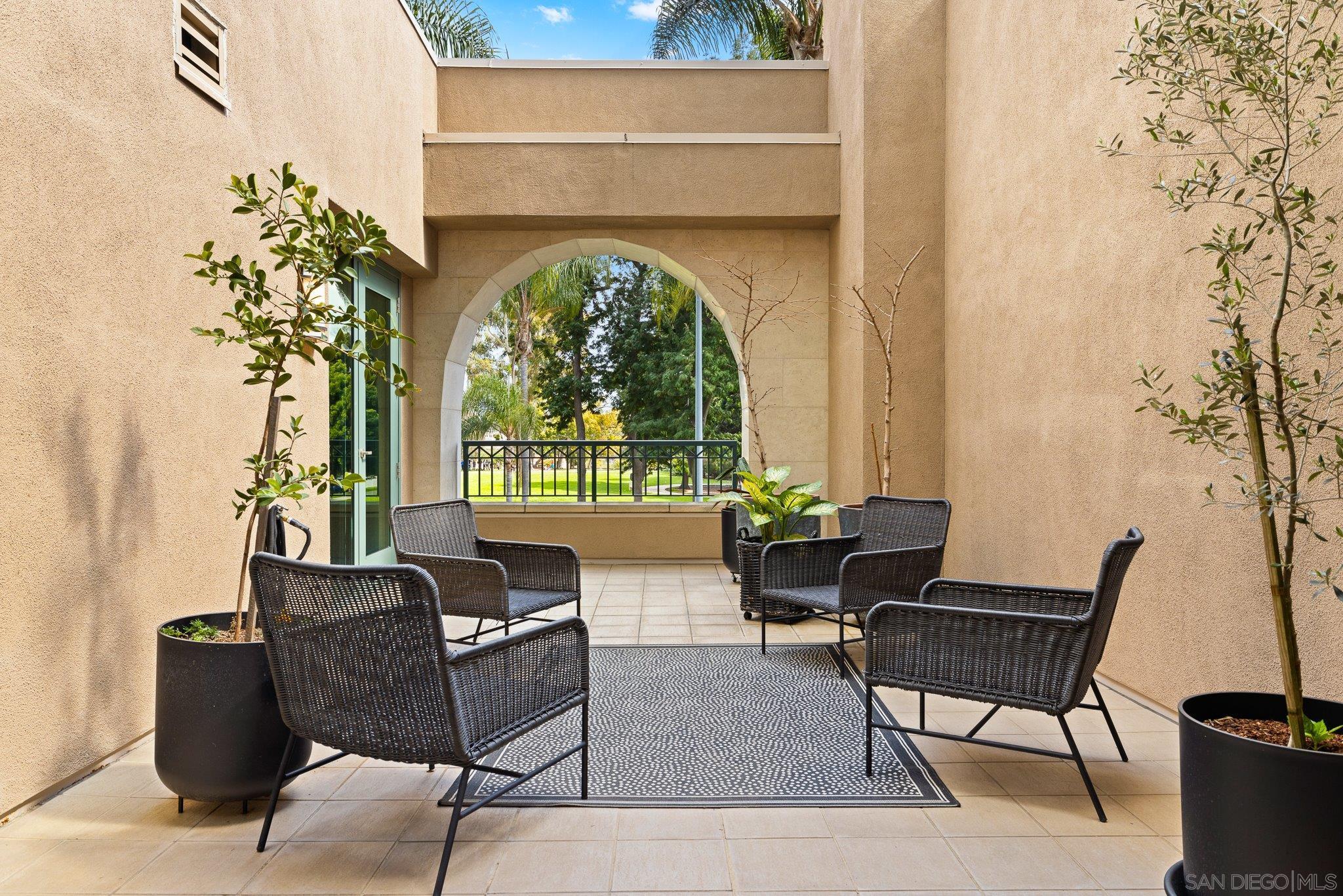 Detail Gallery Image 24 of 59 For 2500  6th Ave  Th04,  San Diego,  CA 92103 - 3 Beds | 2/1 Baths