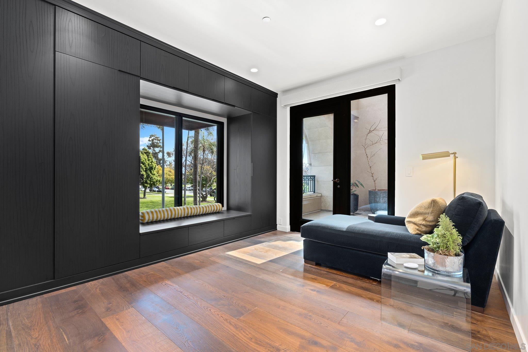 Detail Gallery Image 36 of 50 For 2500  6th Ave  Th04,  San Diego,  CA 92103 - 3 Beds | 2/1 Baths