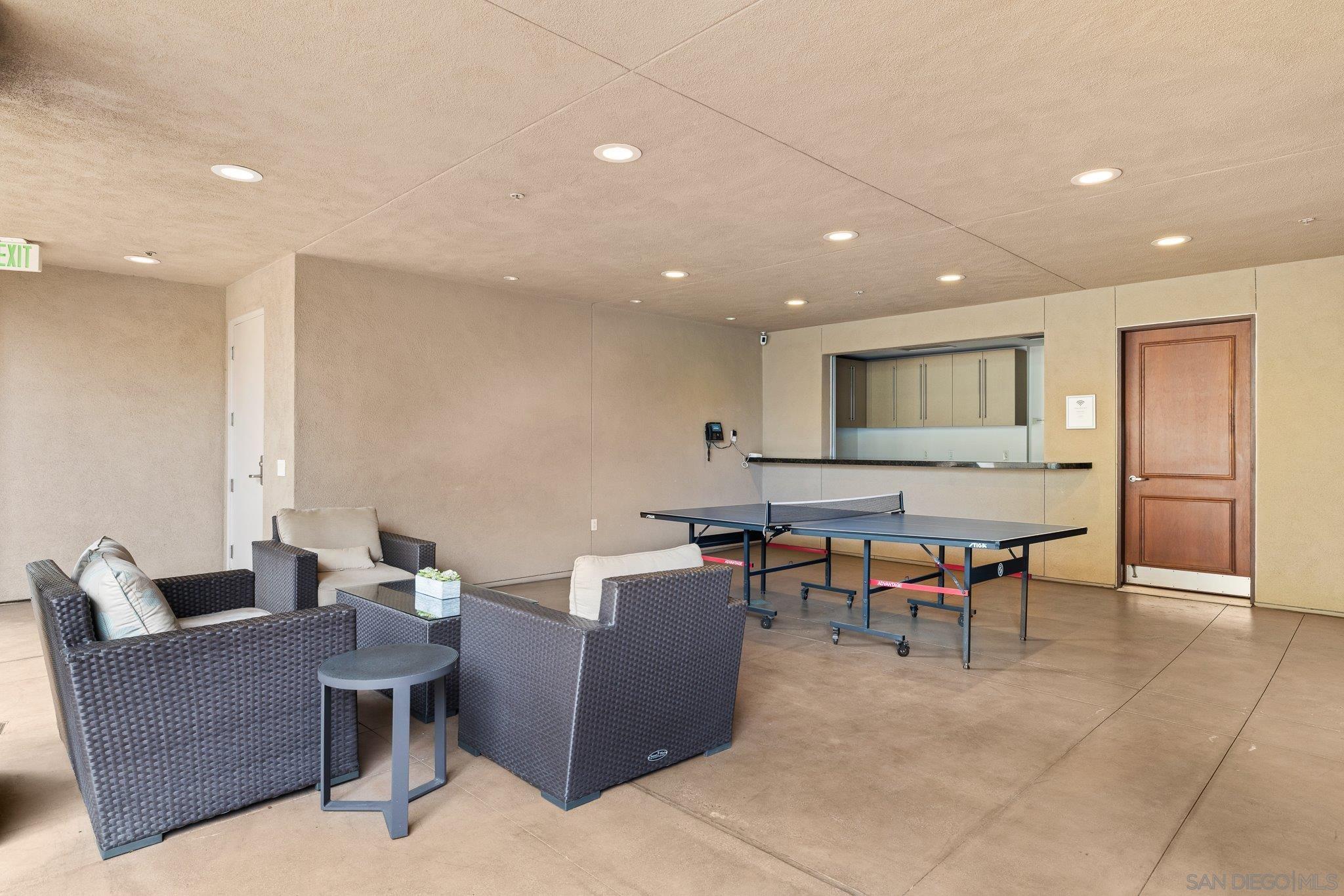 Detail Gallery Image 57 of 59 For 2500  6th Ave  Th04,  San Diego,  CA 92103 - 3 Beds | 2/1 Baths