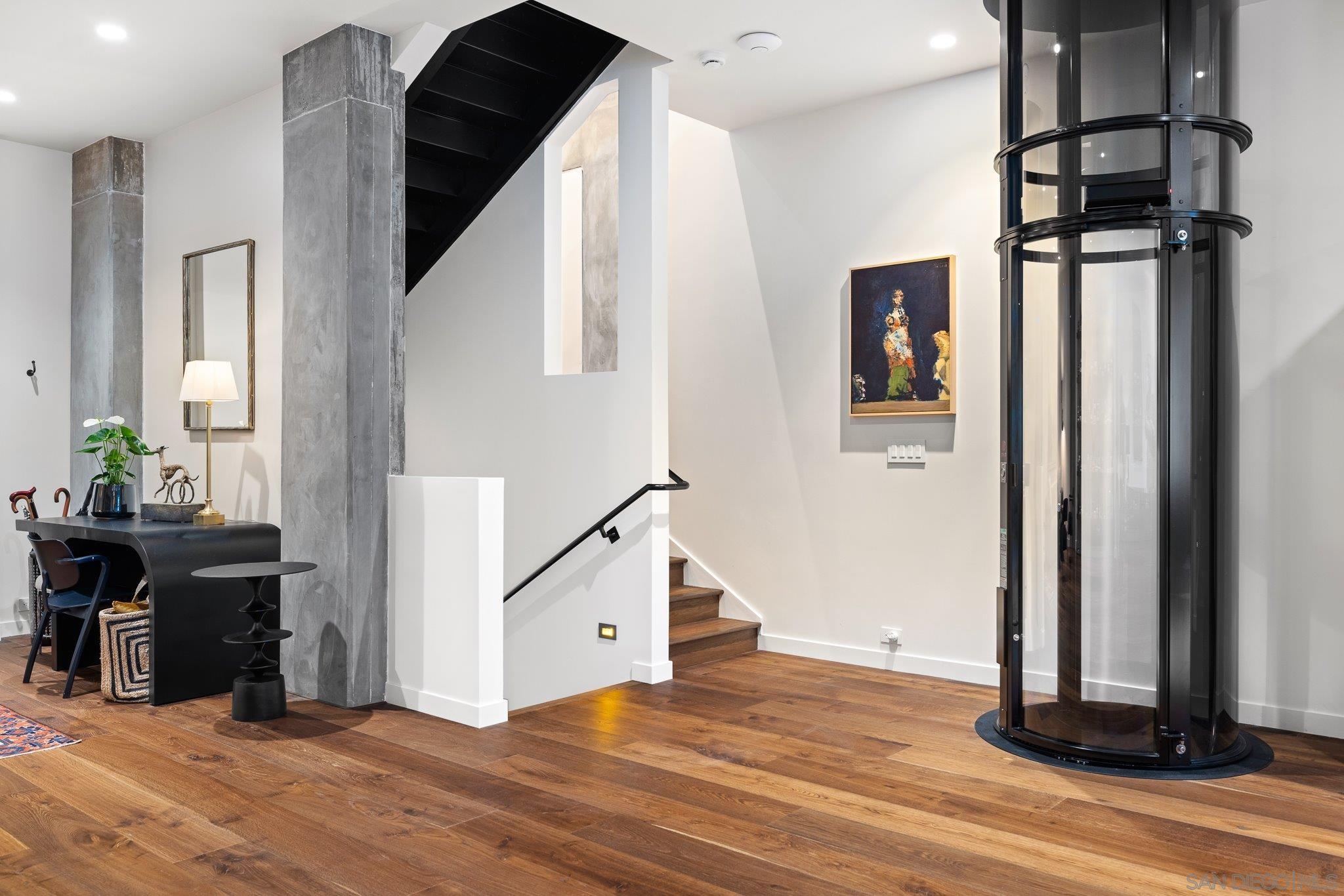 Detail Gallery Image 10 of 59 For 2500  6th Ave  Th04,  San Diego,  CA 92103 - 3 Beds | 2/1 Baths