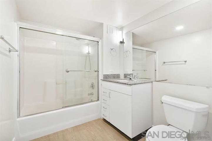 Detail Gallery Image 15 of 30 For 425 W Beech St  1003, San Diego,  CA 92101 - 2 Beds | 1 Baths