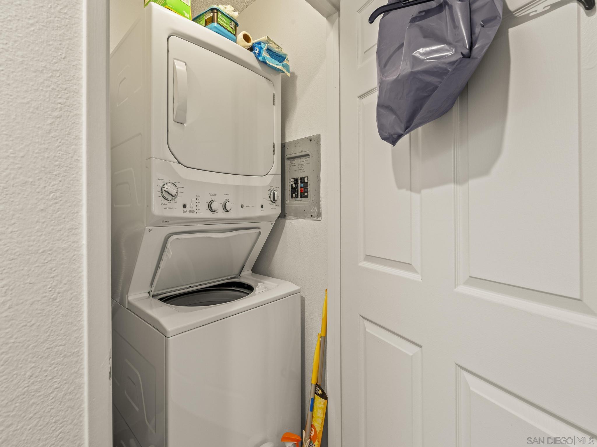 Detail Gallery Image 19 of 46 For 406-408 & 408b  E Ave, Coronado,  CA 92118 - – Beds | – Baths