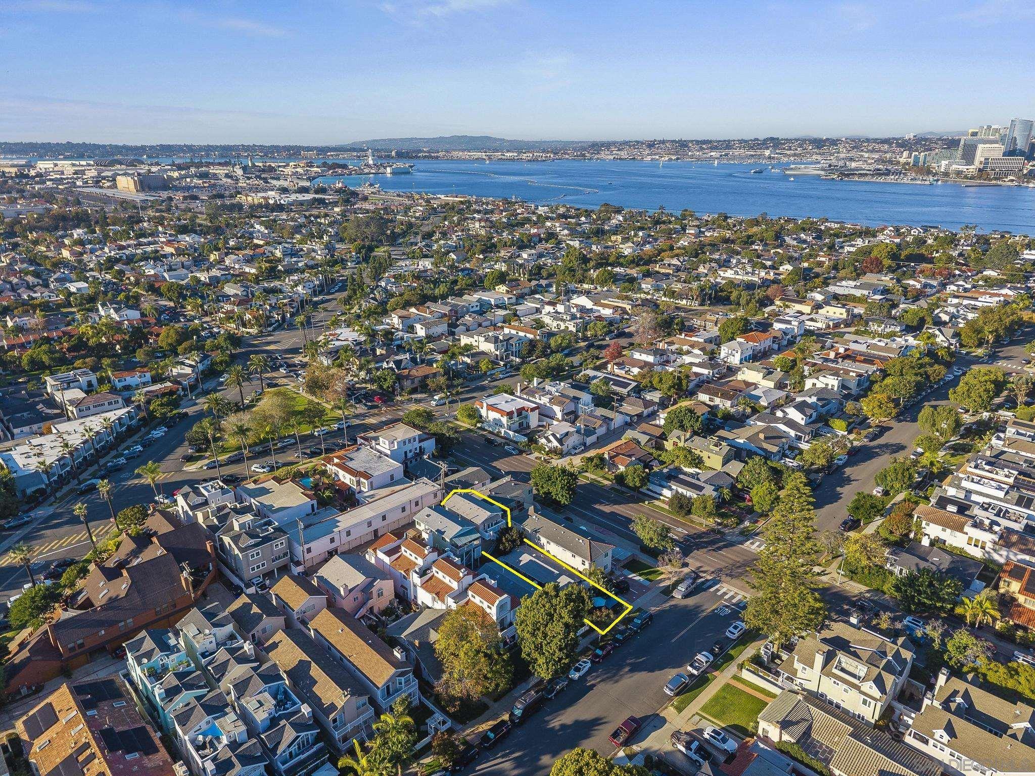 Detail Gallery Image 3 of 46 For 406-408 & 408b  E Ave, Coronado,  CA 92118 - – Beds | – Baths