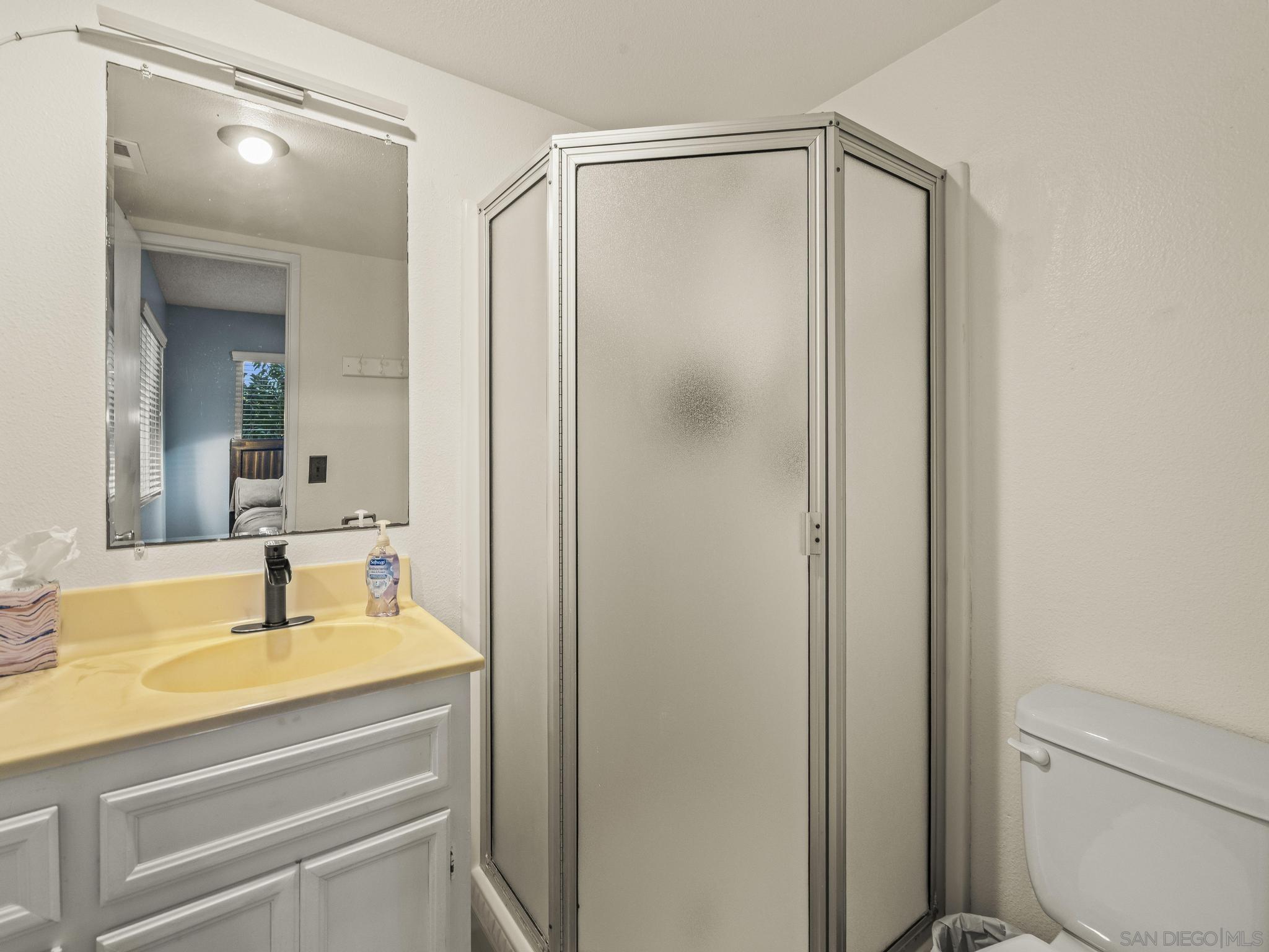 Detail Gallery Image 22 of 46 For 406-408 & 408b  E Ave, Coronado,  CA 92118 - – Beds | – Baths