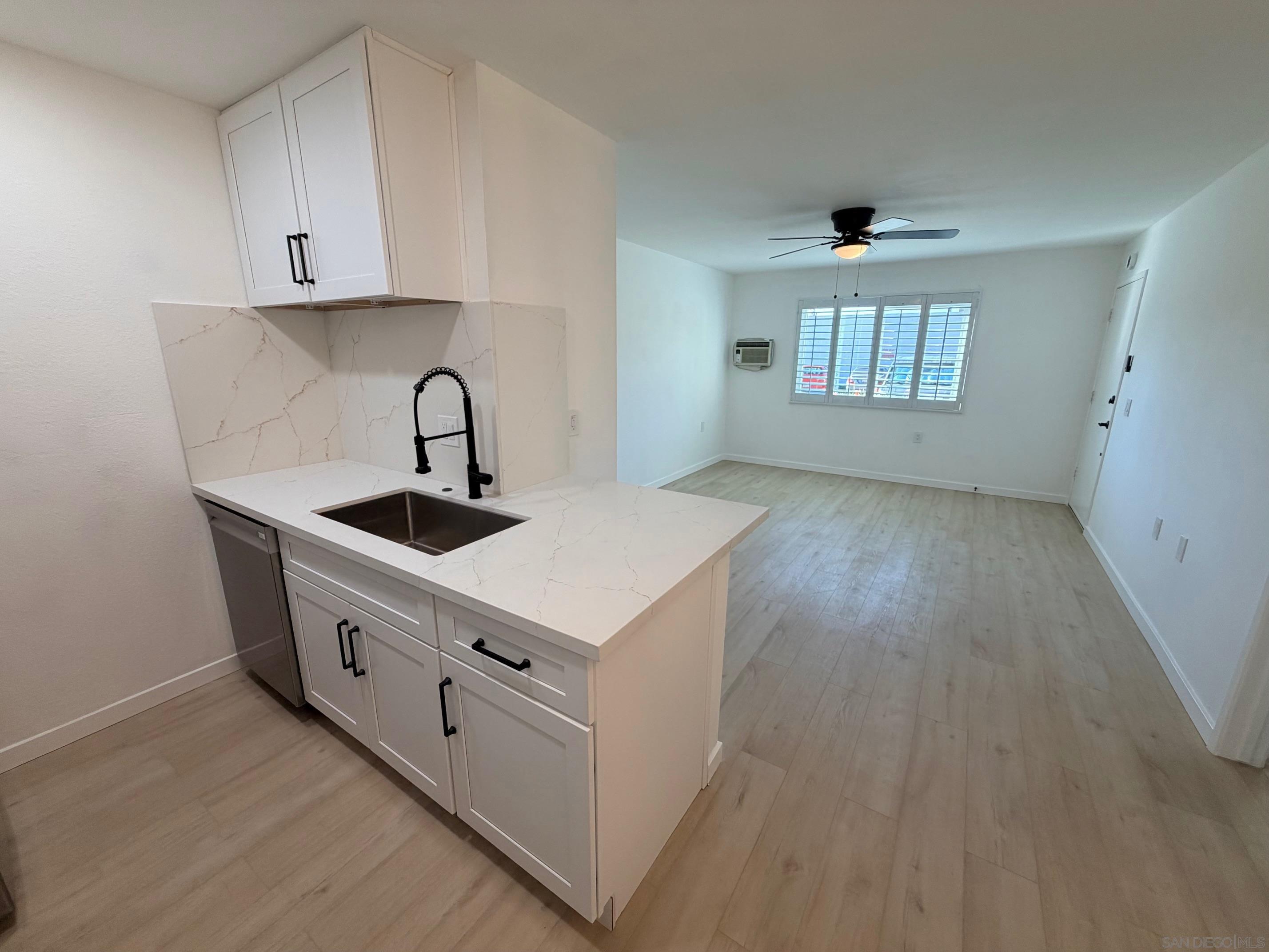 Detail Gallery Image 11 of 14 For 6658  University Ave., San Diego,  CA 92115 - 1 Beds | 1 Baths