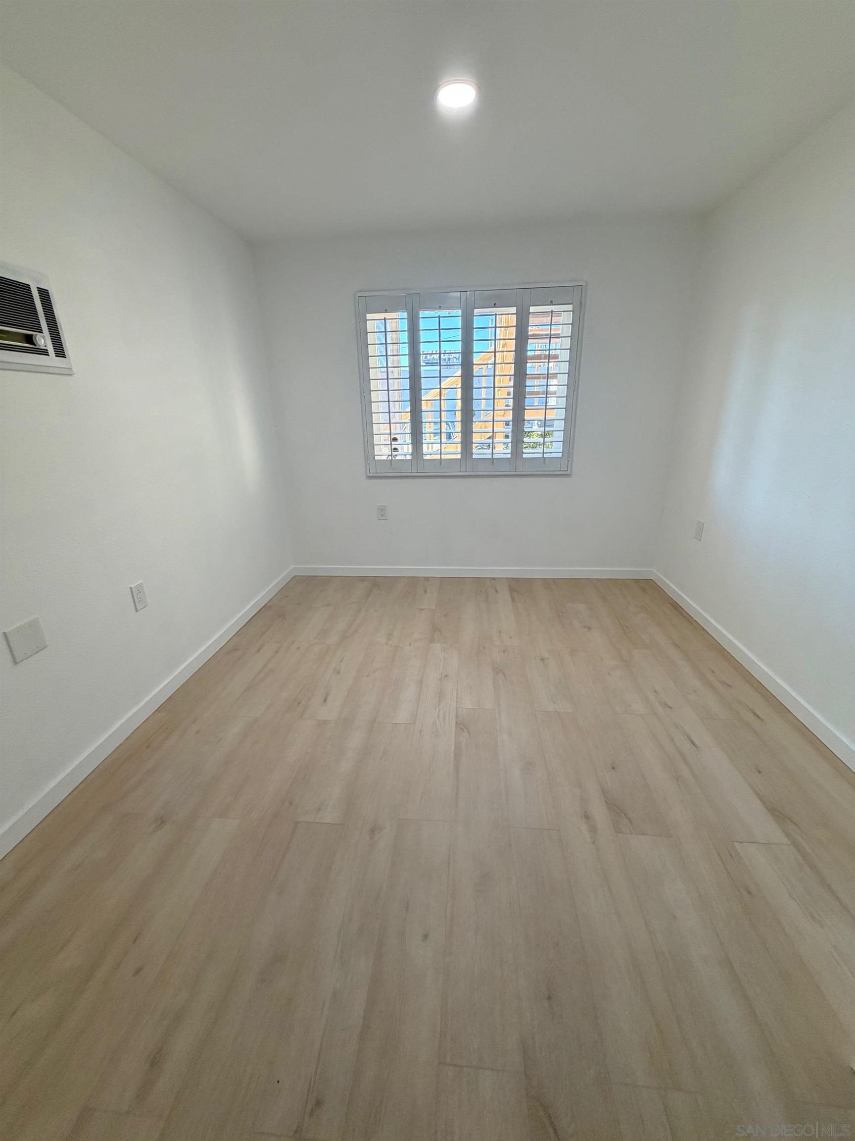 Detail Gallery Image 5 of 12 For 6658  University Ave., San Diego,  CA 92115 - 1 Beds | 1 Baths