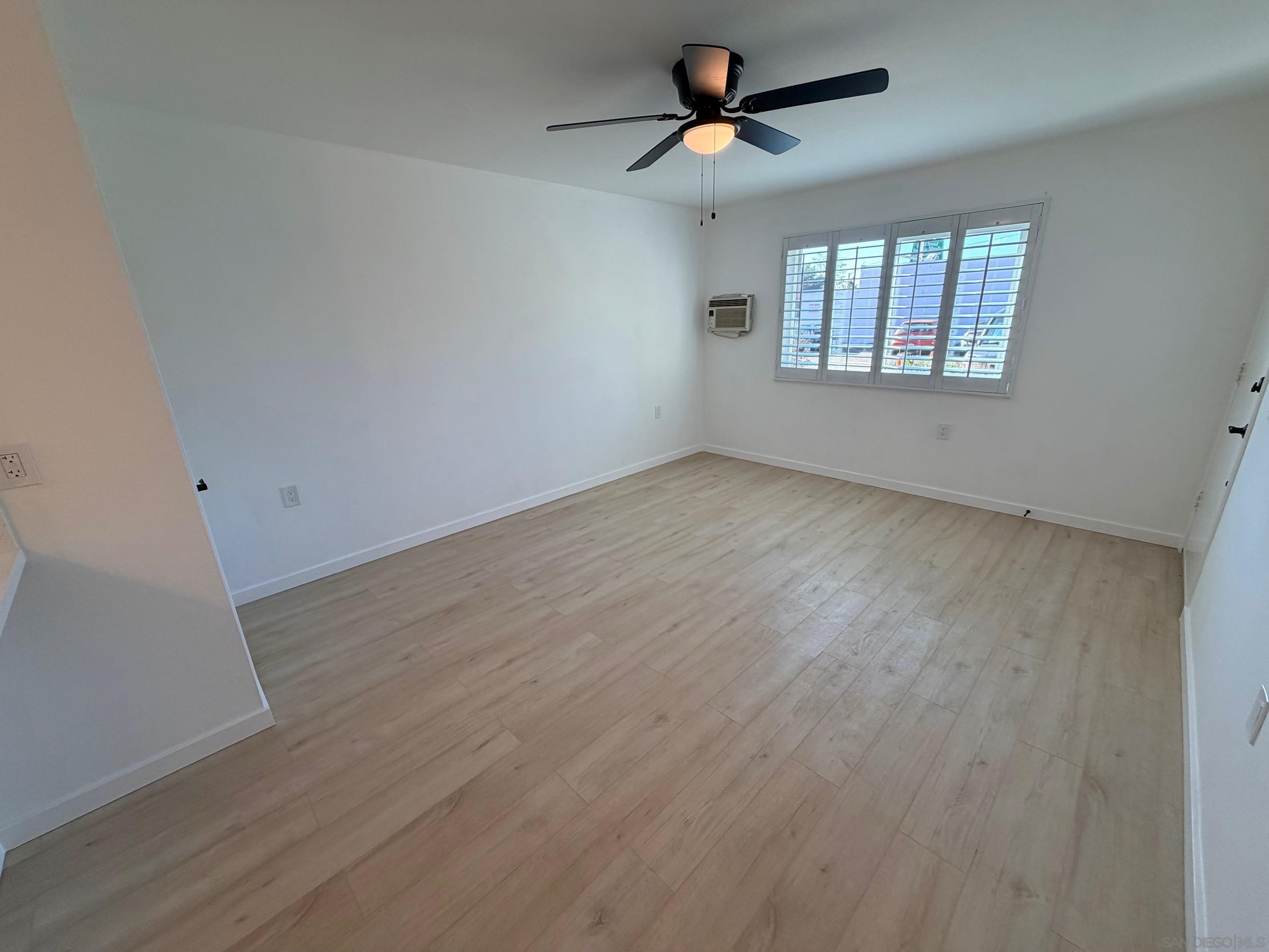 Detail Gallery Image 7 of 14 For 6658  University Ave., San Diego,  CA 92115 - 1 Beds | 1 Baths