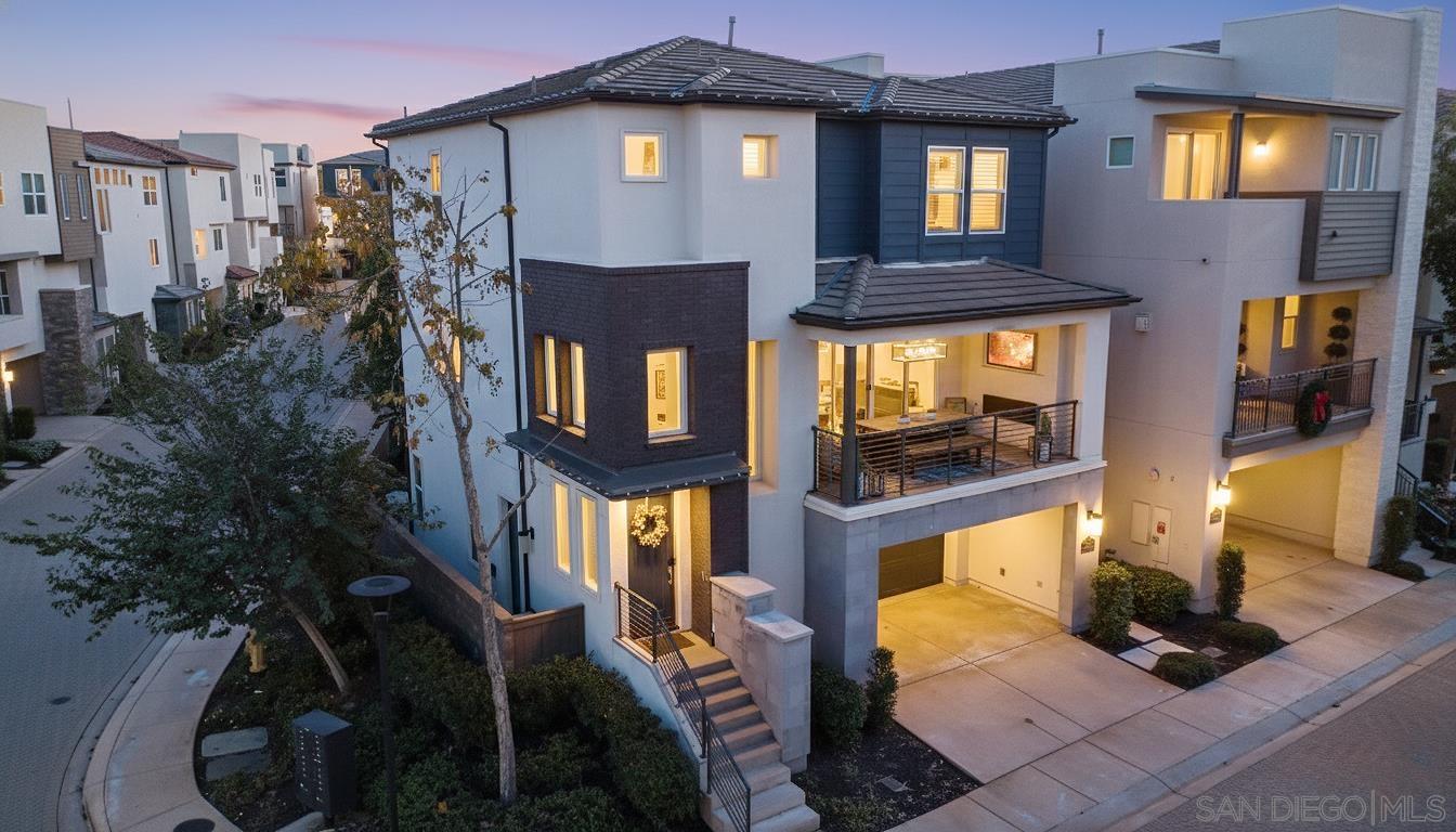 Detail Gallery Image 2 of 36 For 16205  Camden Cir, San Diego,  CA 92127 - 3 Beds | 3/1 Baths