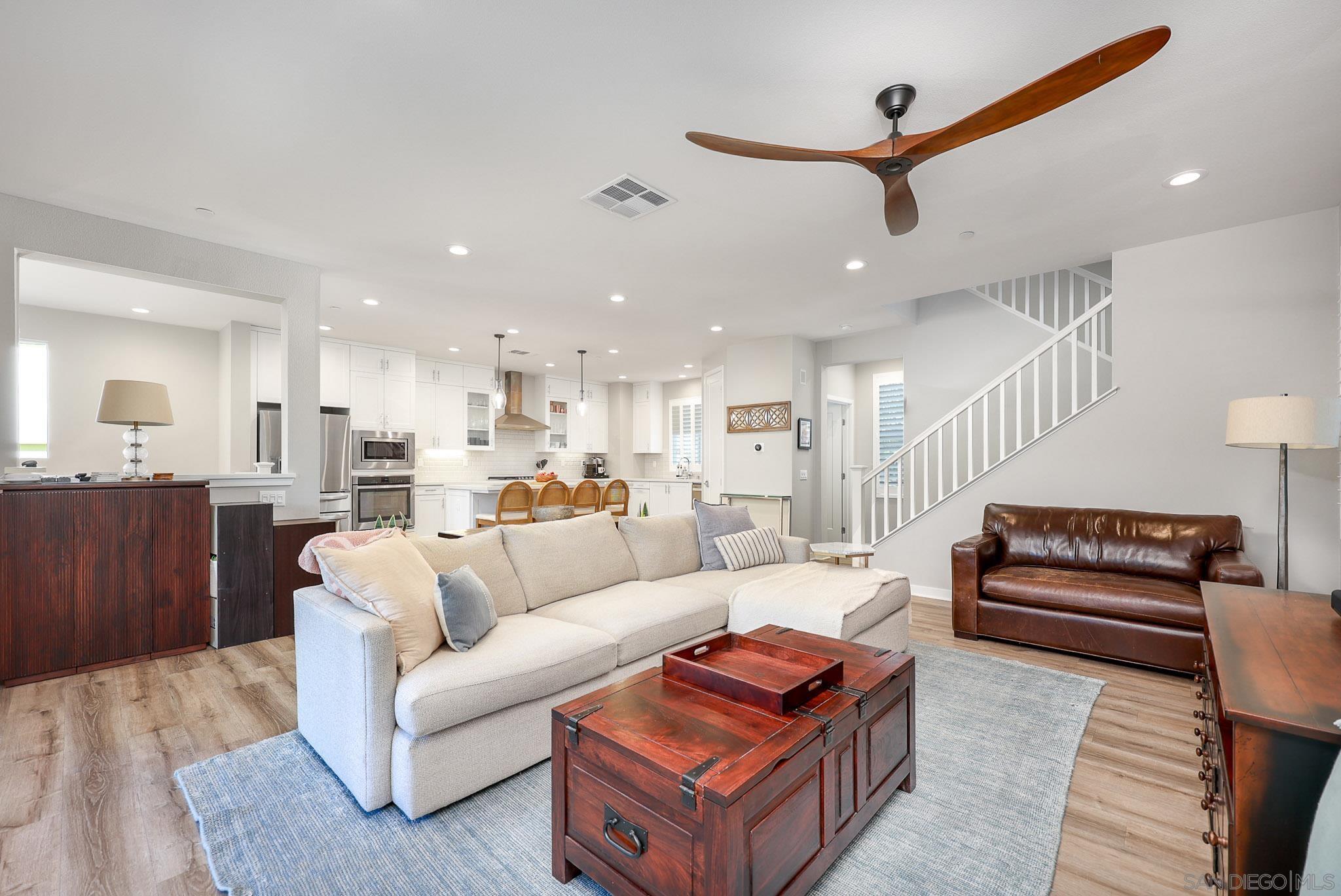 Detail Gallery Image 7 of 36 For 16205  Camden Cir, San Diego,  CA 92127 - 3 Beds | 3/1 Baths