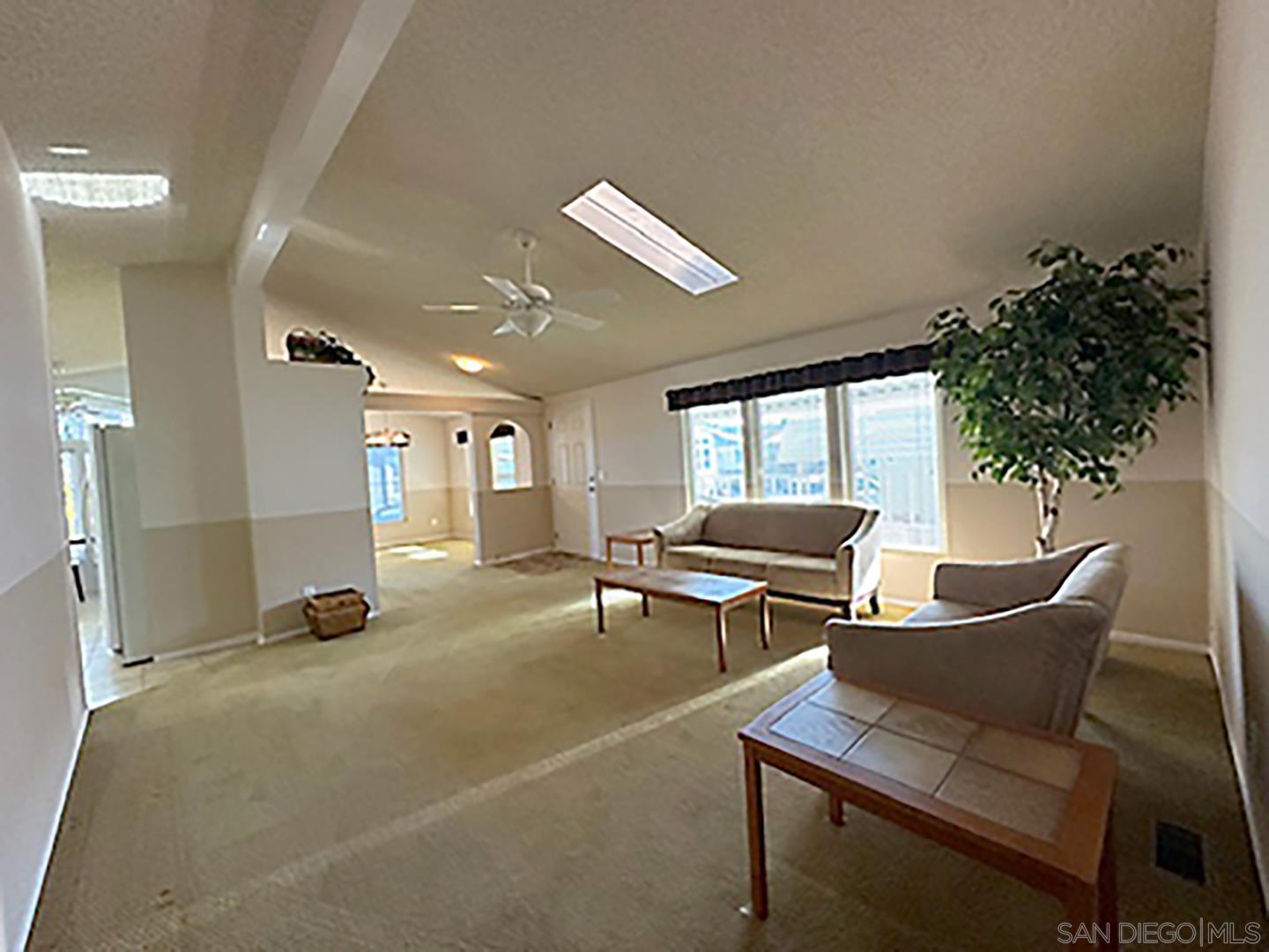 Front Image Thumbnail for SD250045791