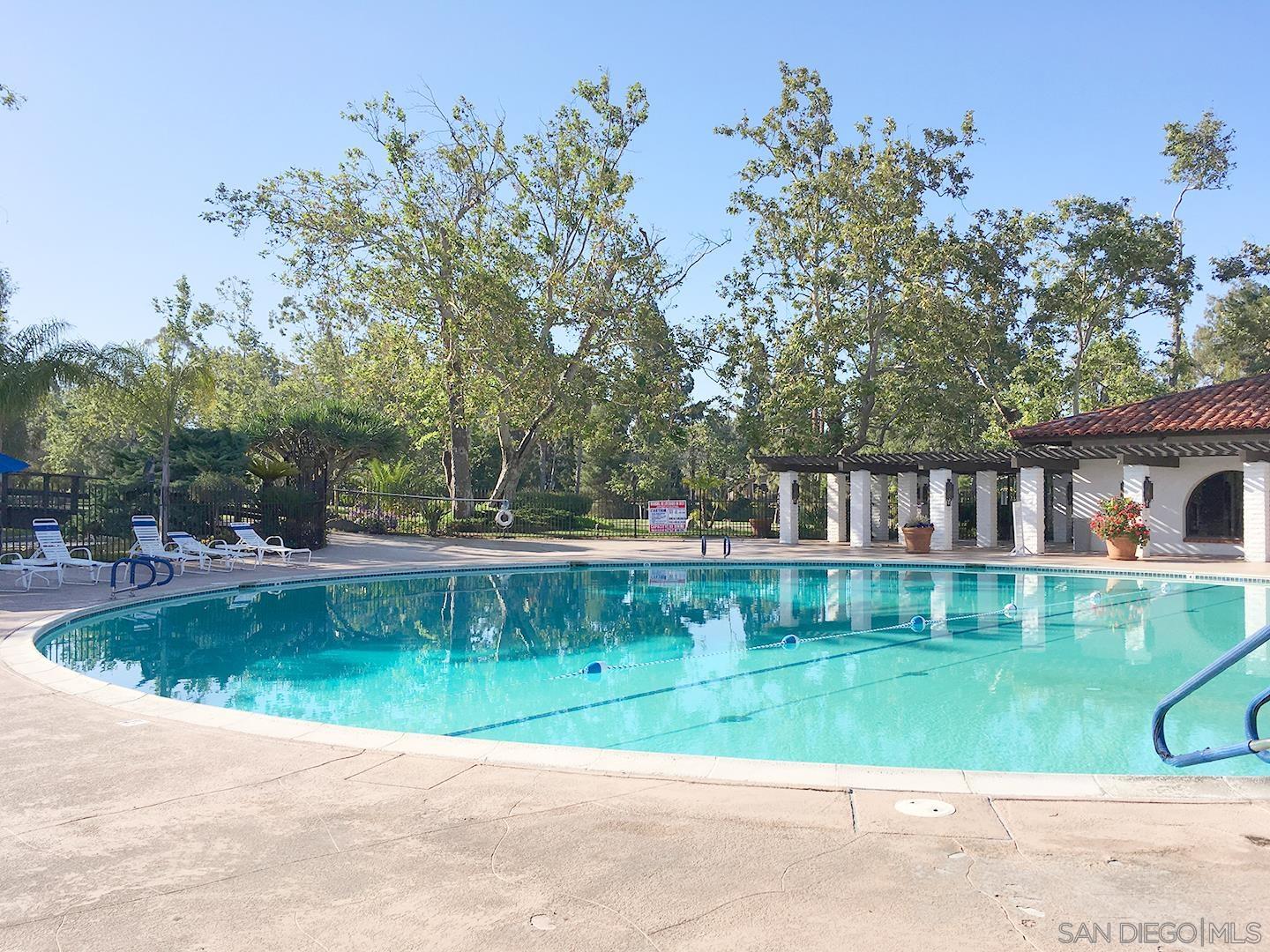 Detail Gallery Image 13 of 17 For 3462  Don Ortega Drive, Carlsbad,  CA 92010 - 3 Beds | 2 Baths