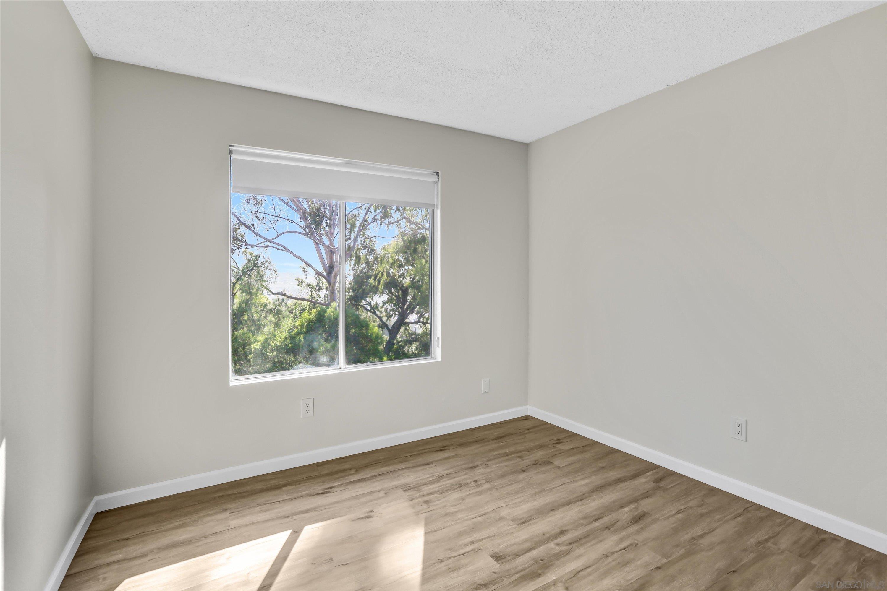 Detail Gallery Image 11 of 25 For 1079  Las Rosas Ct, Chula Vista,  CA 91910 - 4 Beds | 2/1 Baths