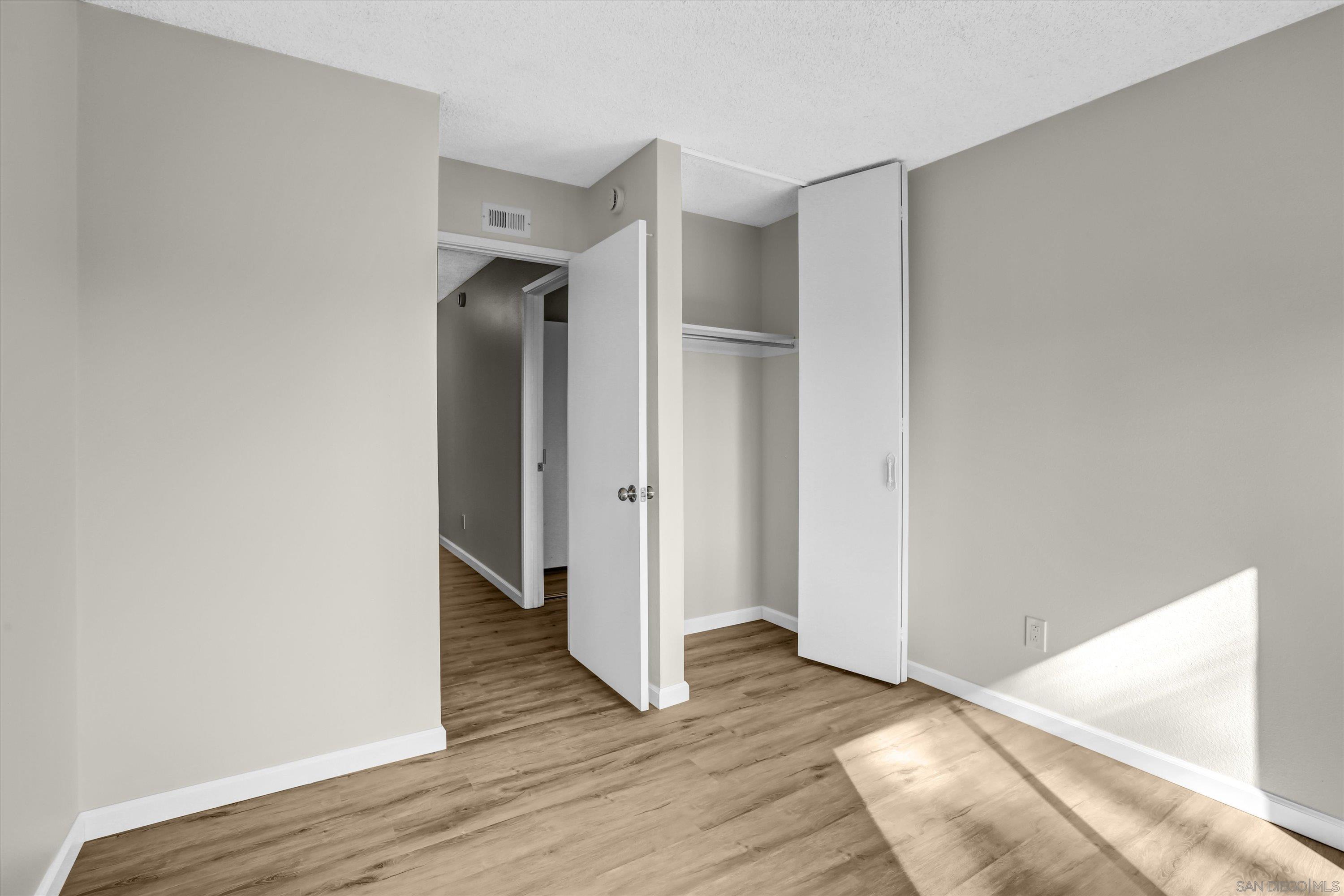 Detail Gallery Image 12 of 25 For 1079  Las Rosas Ct, Chula Vista,  CA 91910 - 4 Beds | 2/1 Baths