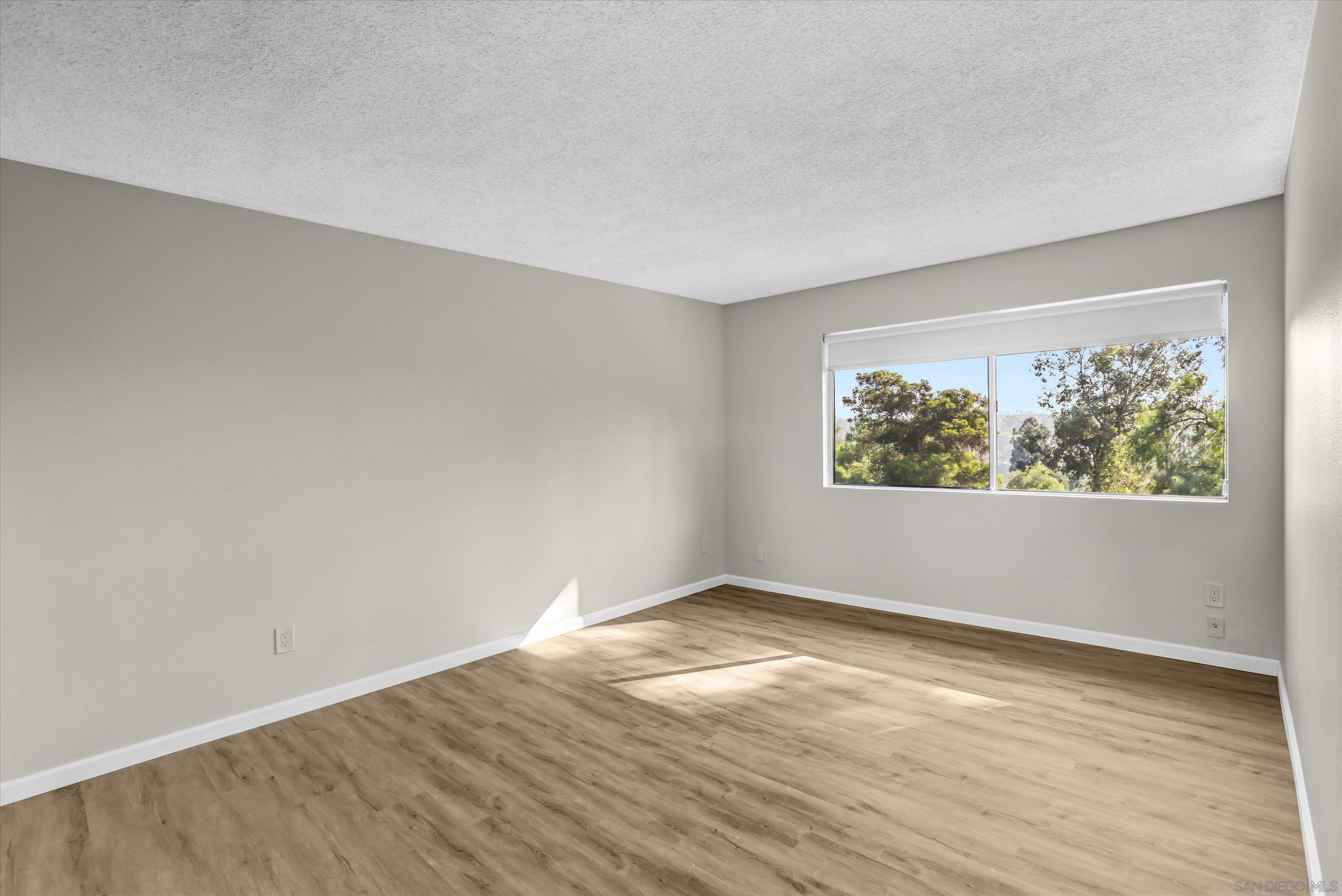 Detail Gallery Image 15 of 25 For 1079  Las Rosas Ct, Chula Vista,  CA 91910 - 4 Beds | 2/1 Baths