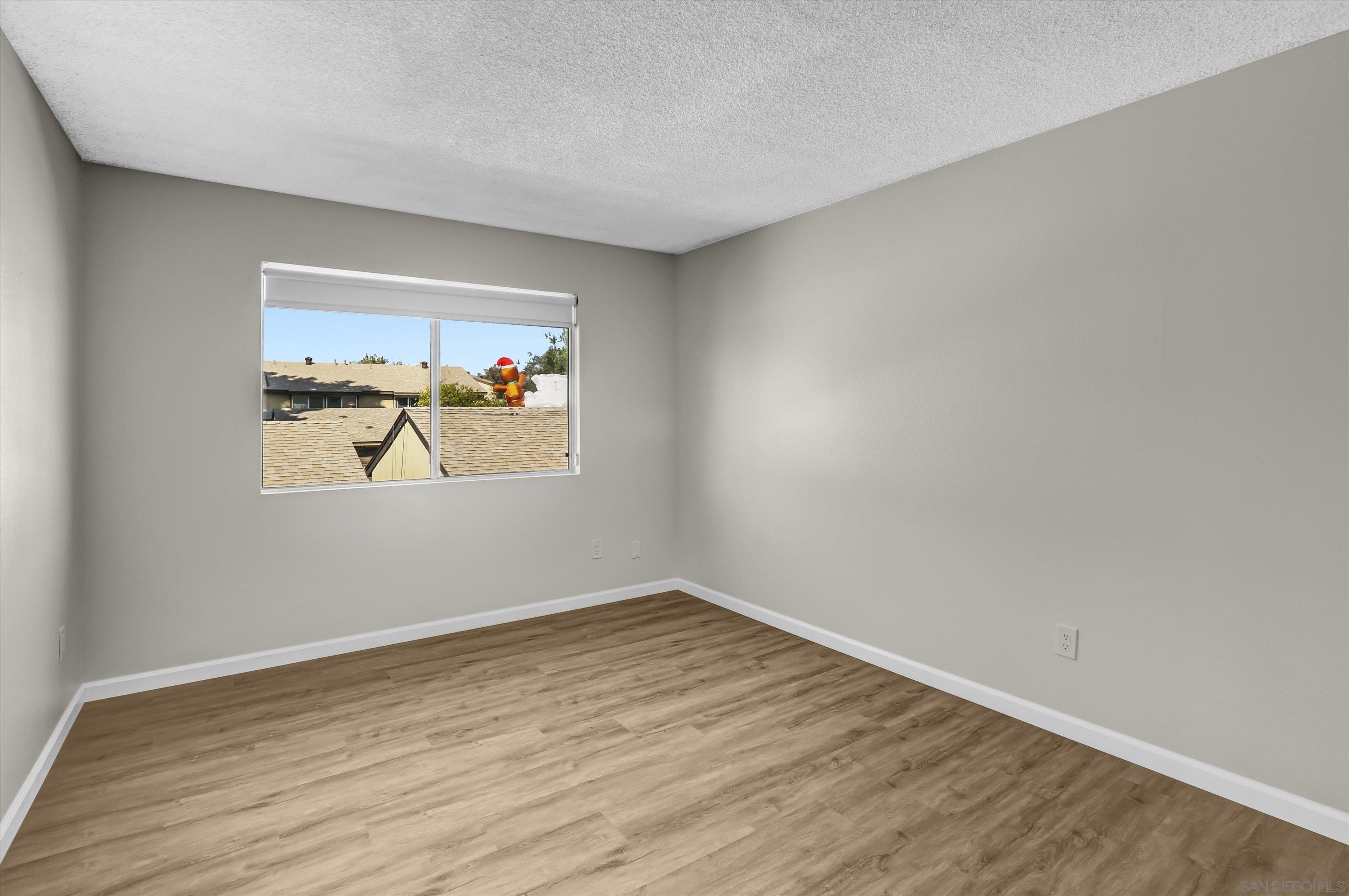 Detail Gallery Image 18 of 25 For 1079  Las Rosas Ct, Chula Vista,  CA 91910 - 4 Beds | 2/1 Baths