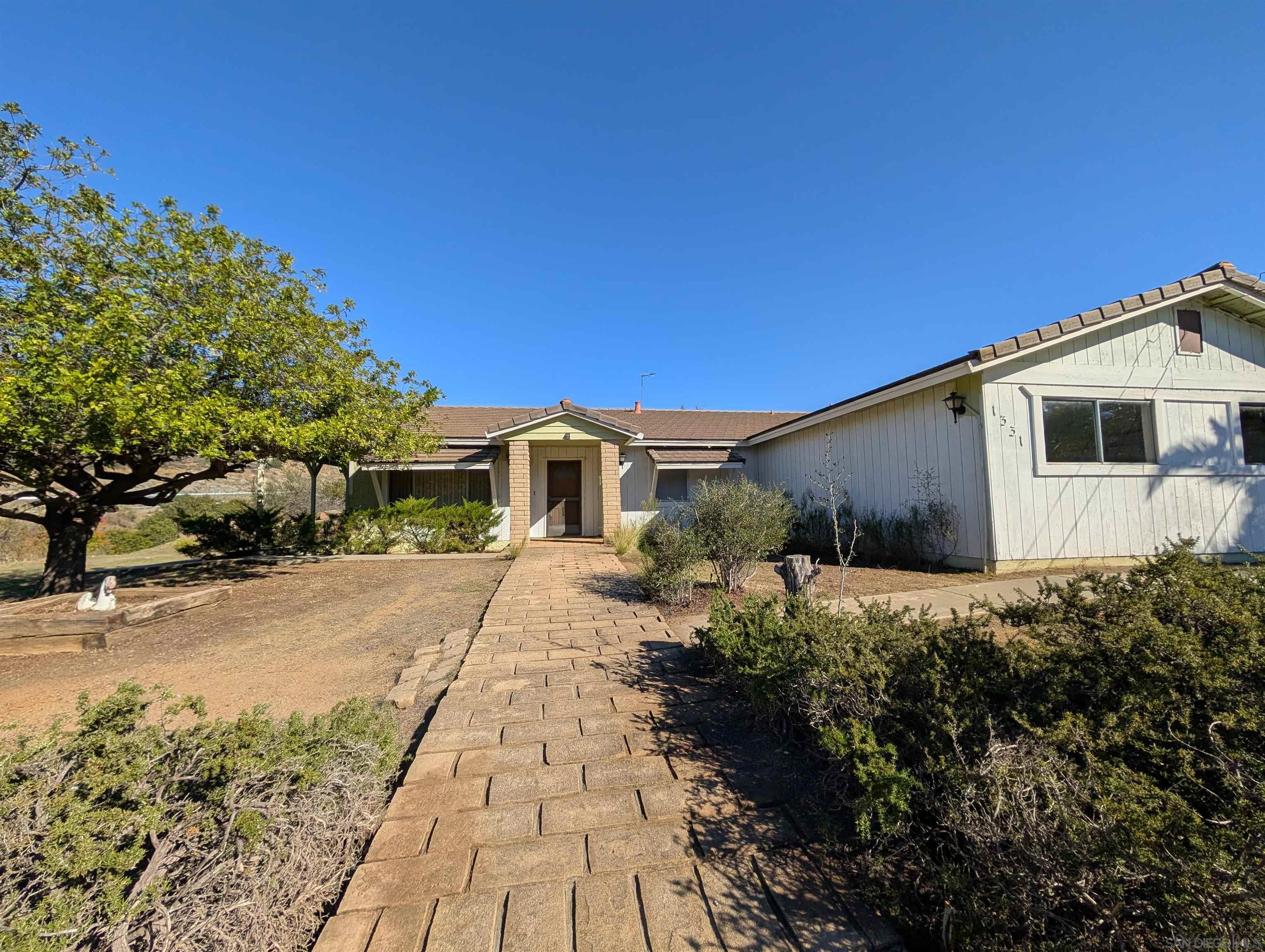 Front Image Thumbnail for SD250045793