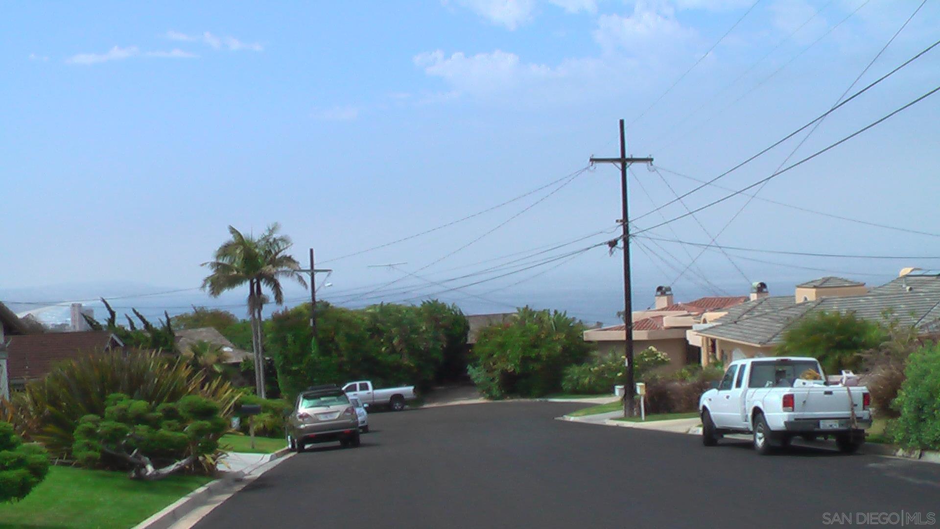 Detail Gallery Image 2 of 46 For 5531  Ladybird Ln, La Jolla,  CA 92037 - 3 Beds | 2 Baths