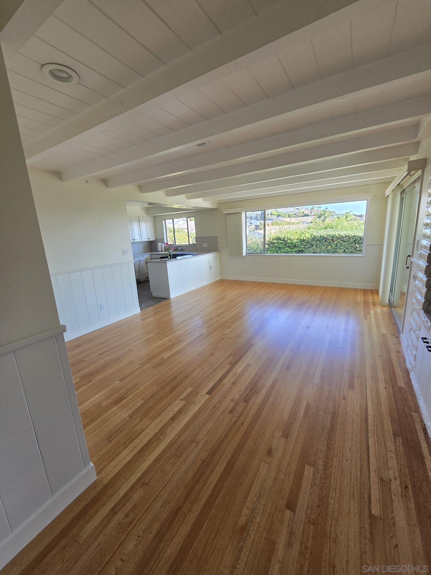 Detail Gallery Image 12 of 46 For 5531  Ladybird Ln, La Jolla,  CA 92037 - 3 Beds | 2 Baths