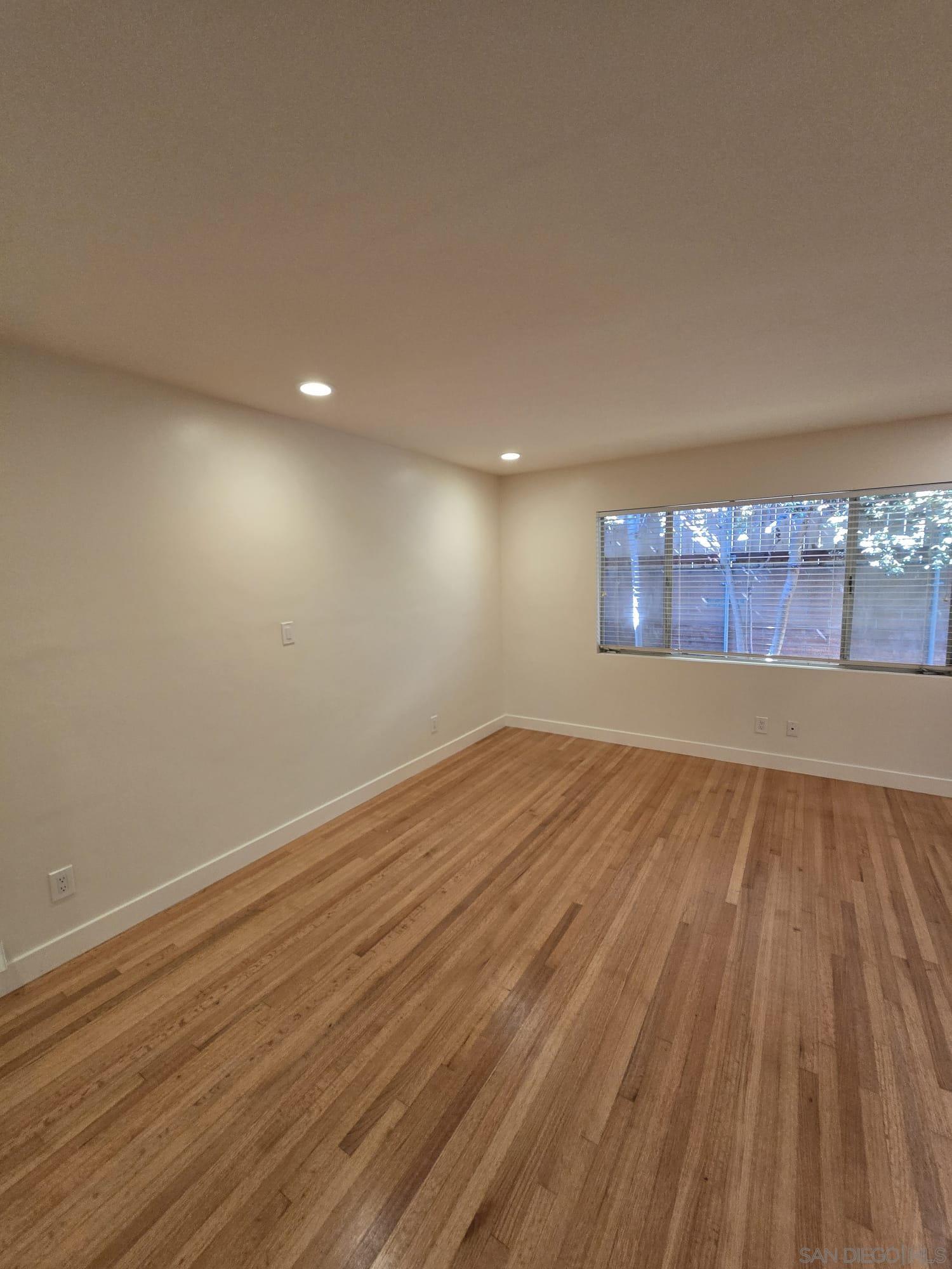 Detail Gallery Image 14 of 46 For 5531  Ladybird Ln, La Jolla,  CA 92037 - 3 Beds | 2 Baths