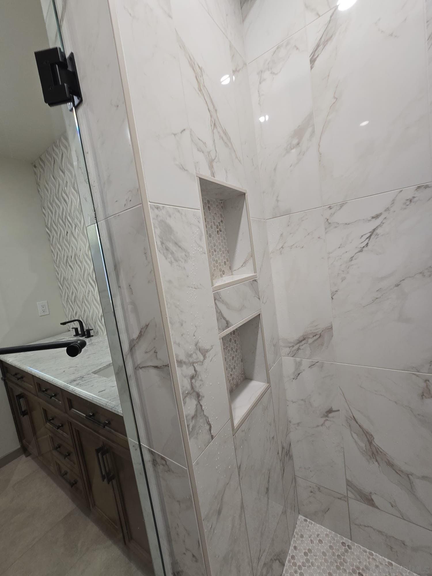 Detail Gallery Image 23 of 46 For 5531  Ladybird Ln, La Jolla,  CA 92037 - 3 Beds | 2 Baths