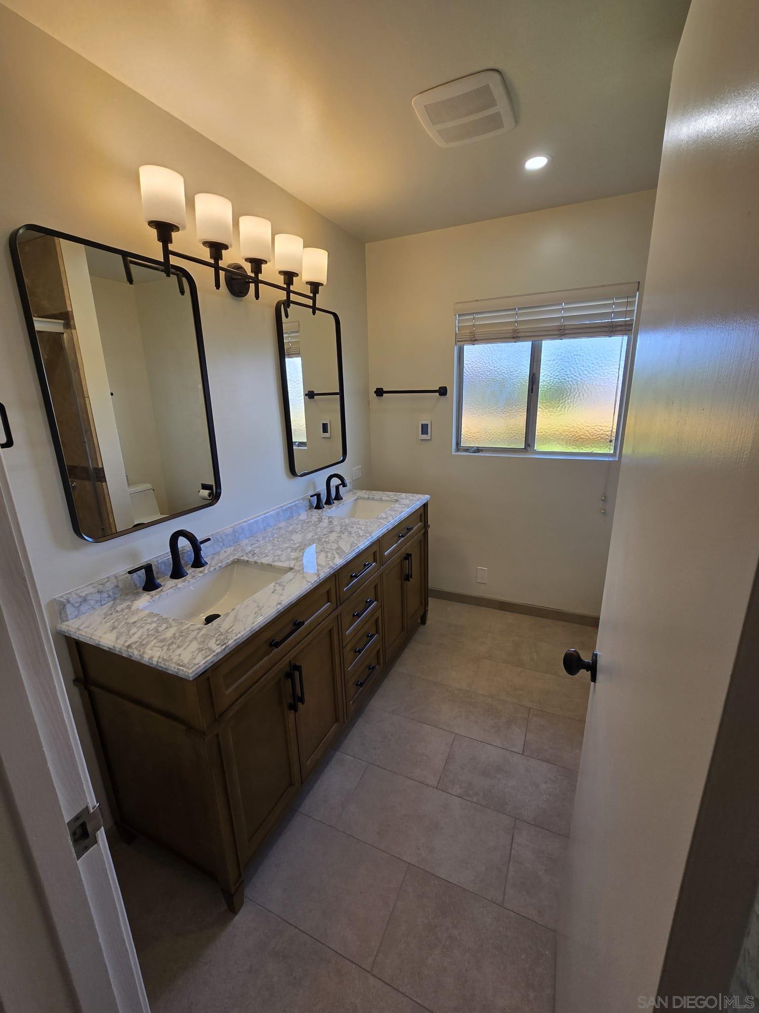 Detail Gallery Image 27 of 46 For 5531  Ladybird Ln, La Jolla,  CA 92037 - 3 Beds | 2 Baths