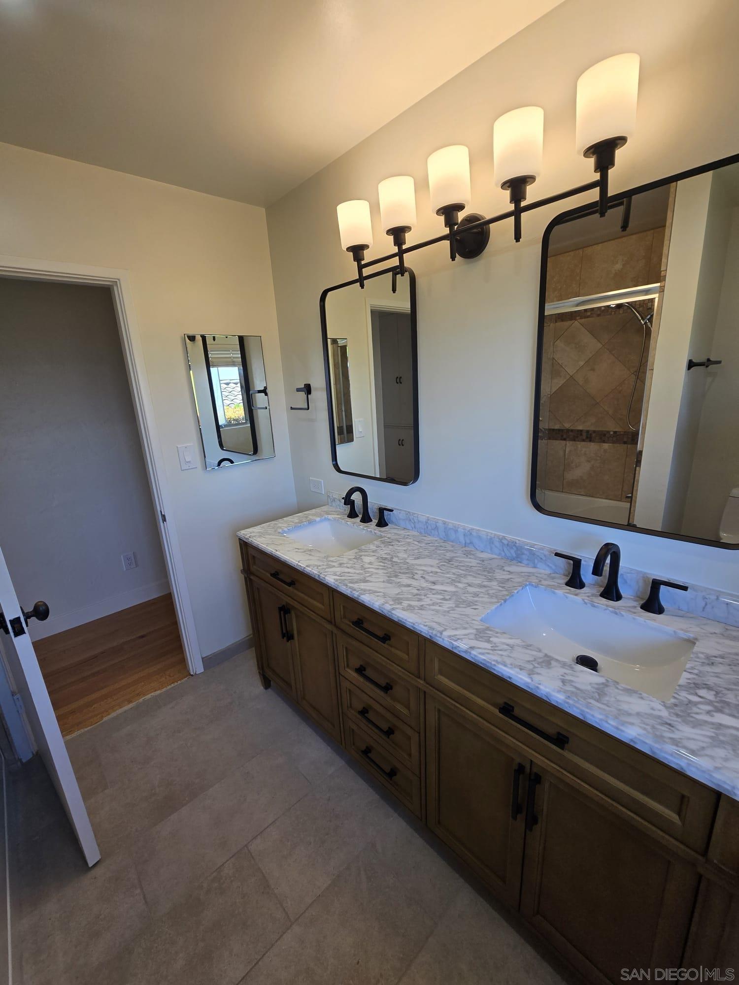 Detail Gallery Image 28 of 46 For 5531  Ladybird Ln, La Jolla,  CA 92037 - 3 Beds | 2 Baths