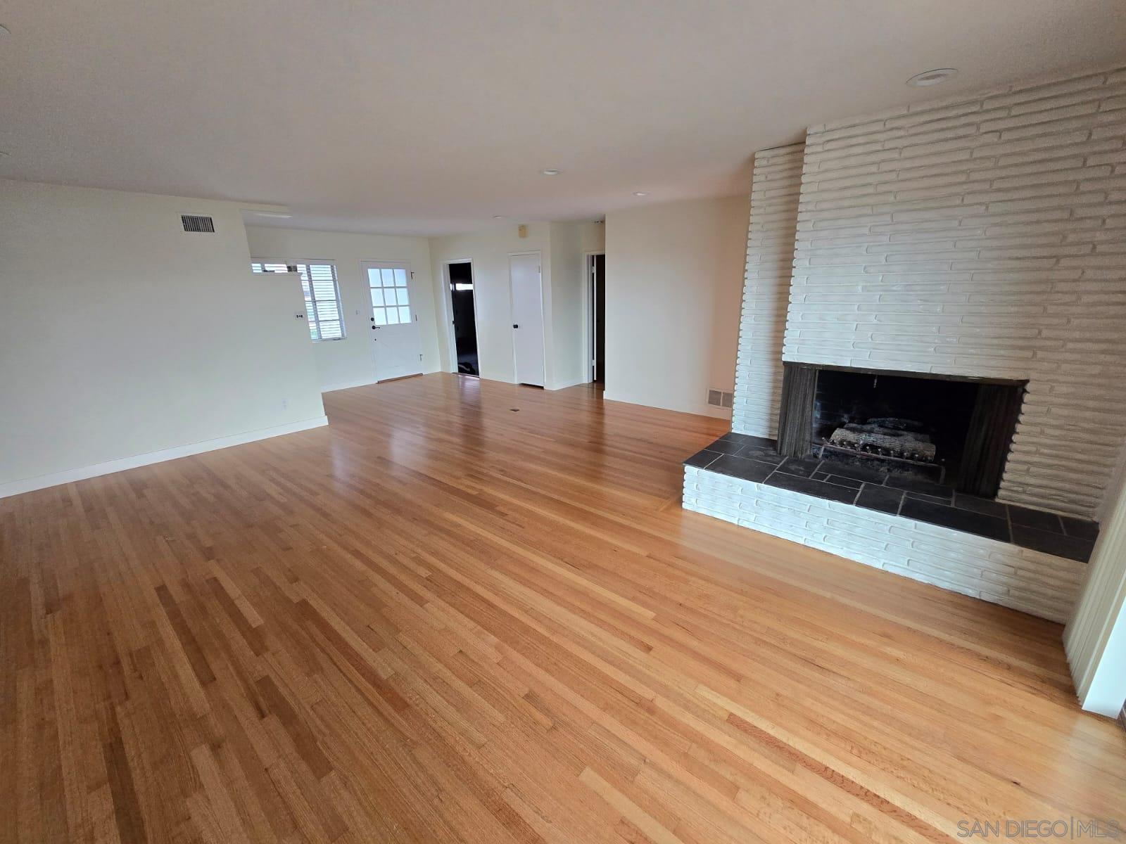 Detail Gallery Image 40 of 46 For 5531  Ladybird Ln, La Jolla,  CA 92037 - 3 Beds | 2 Baths