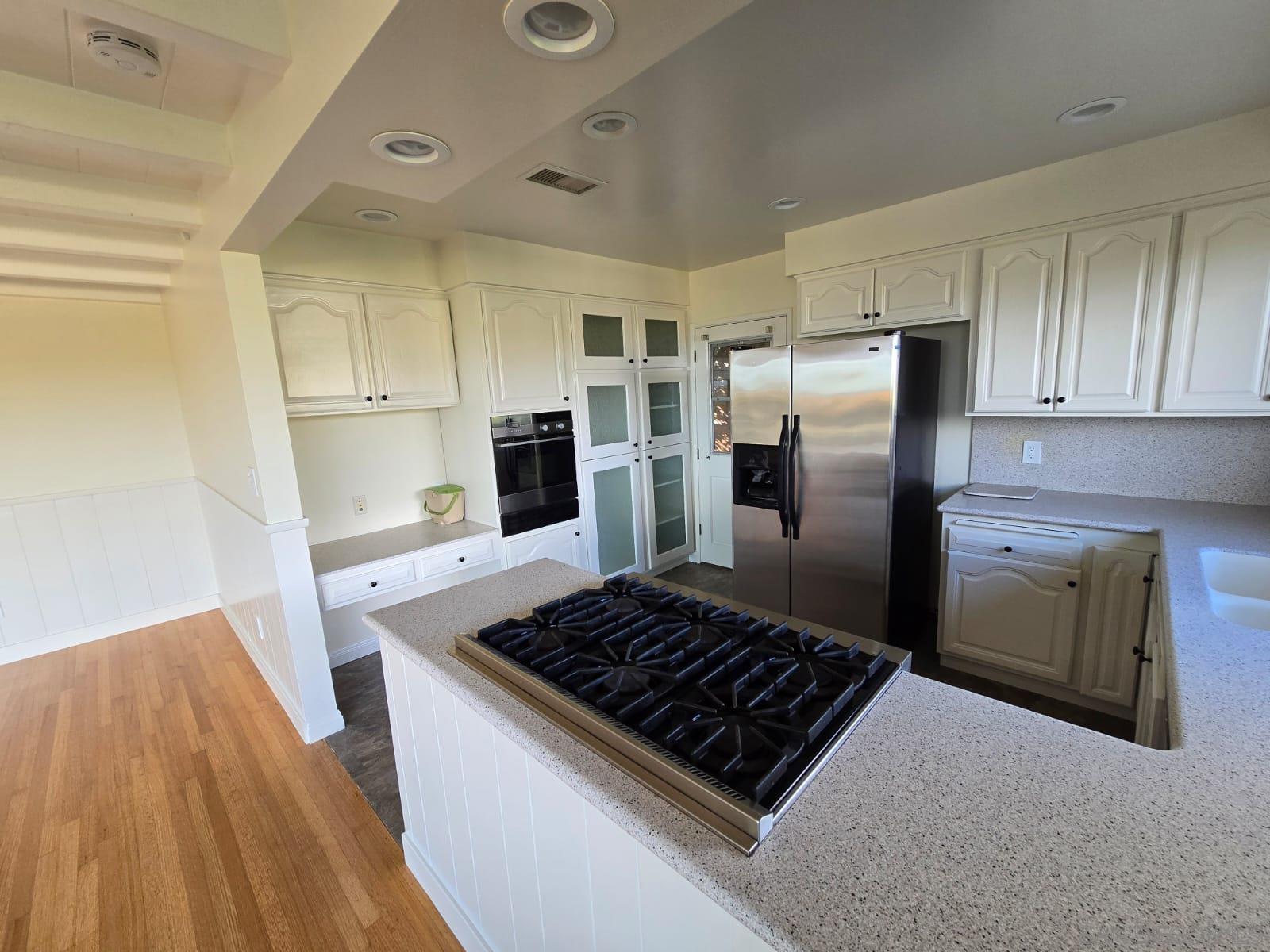 Detail Gallery Image 9 of 46 For 5531  Ladybird Ln, La Jolla,  CA 92037 - 3 Beds | 2 Baths