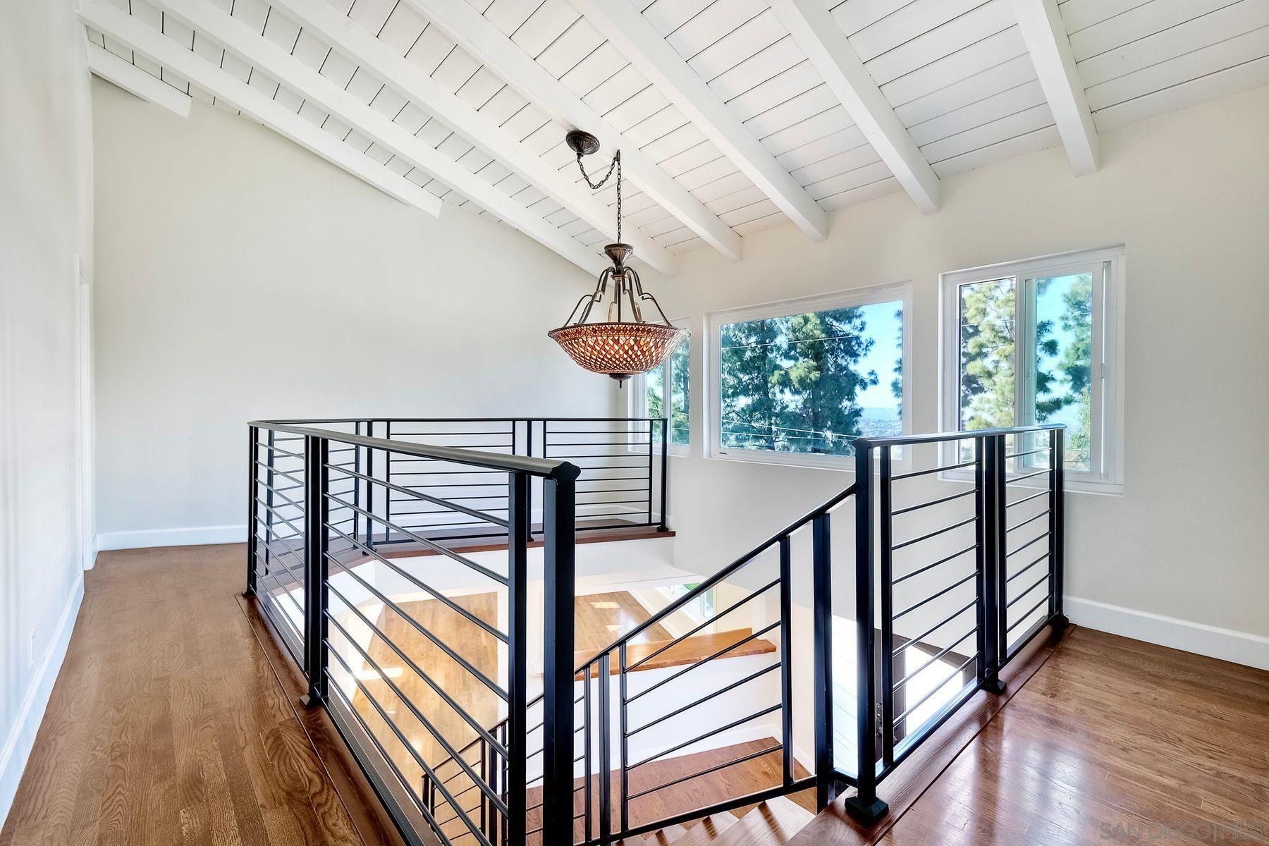 Detail Gallery Image 24 of 58 For 9945  Alto Dr, La Mesa,  CA 91941 - 5 Beds | 3/2 Baths