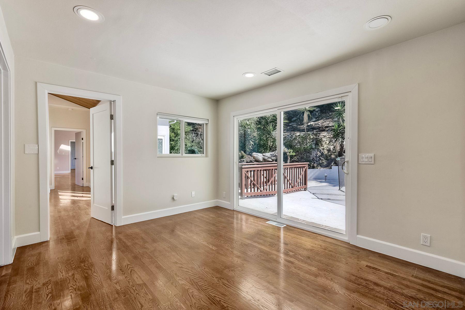 Detail Gallery Image 25 of 58 For 9945  Alto Dr, La Mesa,  CA 91941 - 5 Beds | 3/2 Baths