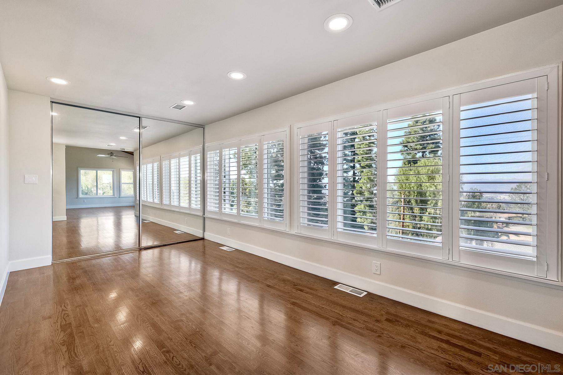 Detail Gallery Image 27 of 58 For 9945  Alto Dr, La Mesa,  CA 91941 - 5 Beds | 3/2 Baths