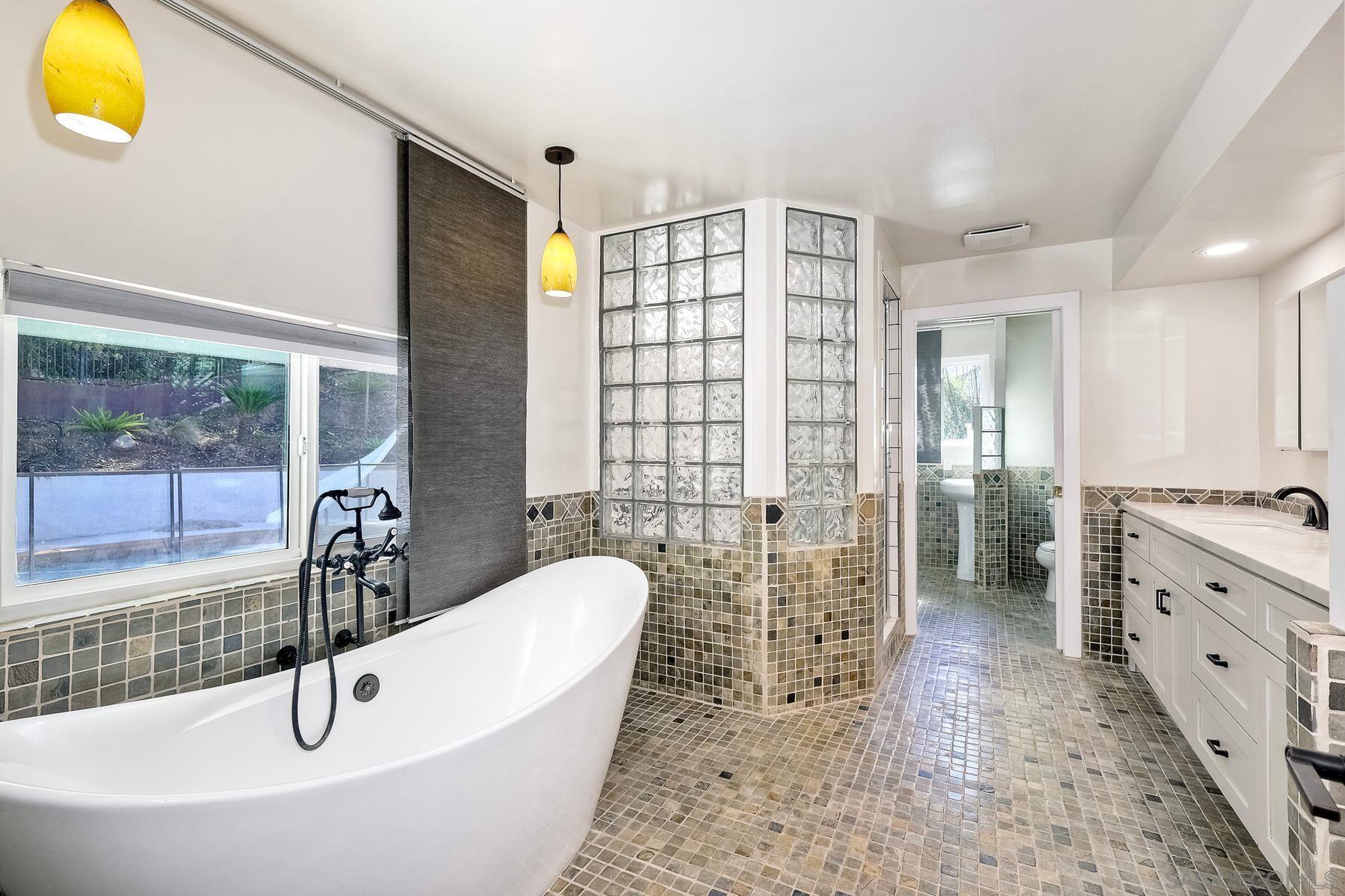 Detail Gallery Image 32 of 58 For 9945  Alto Dr, La Mesa,  CA 91941 - 5 Beds | 3/2 Baths