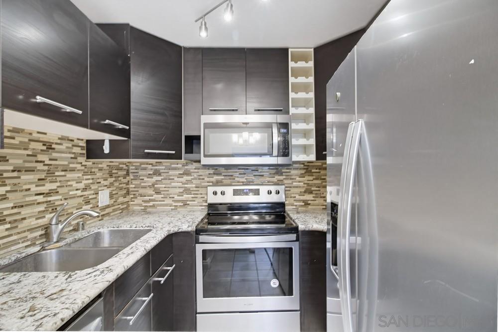 Detail Gallery Image 12 of 39 For 4060  Rosenda Ct  #226,  San Diego,  CA 92122 - 2 Beds | 1 Baths