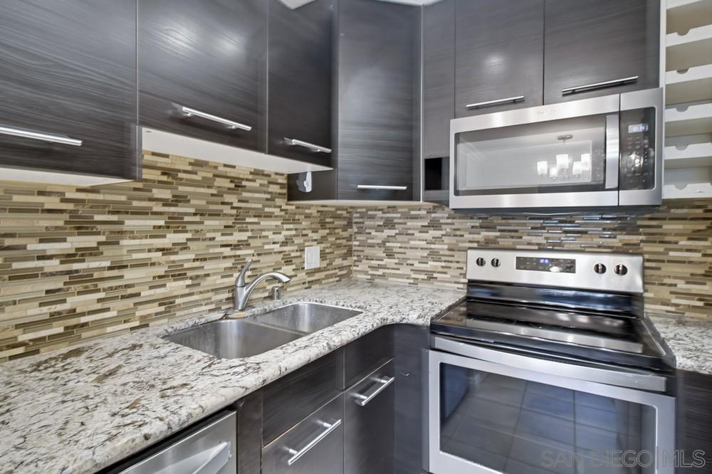 Detail Gallery Image 15 of 39 For 4060  Rosenda Ct  #226,  San Diego,  CA 92122 - 2 Beds | 1 Baths