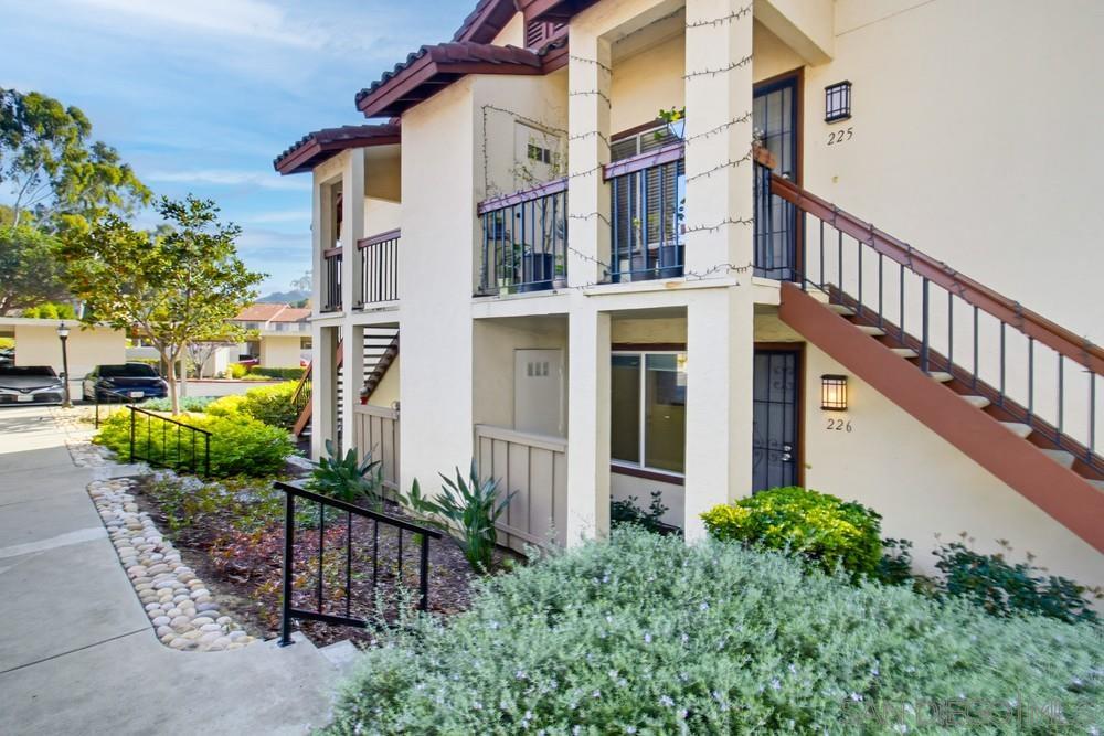 Detail Gallery Image 2 of 39 For 4060  Rosenda Ct  #226,  San Diego,  CA 92122 - 2 Beds | 1 Baths