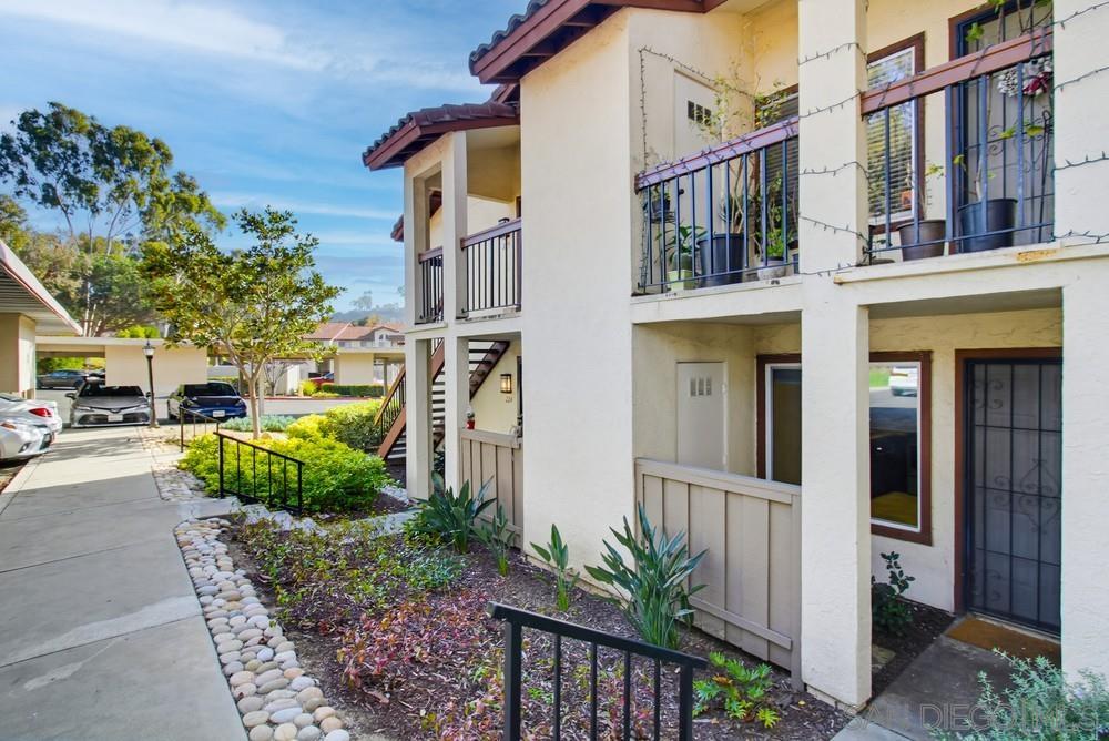 Detail Gallery Image 3 of 39 For 4060  Rosenda Ct  #226,  San Diego,  CA 92122 - 2 Beds | 1 Baths
