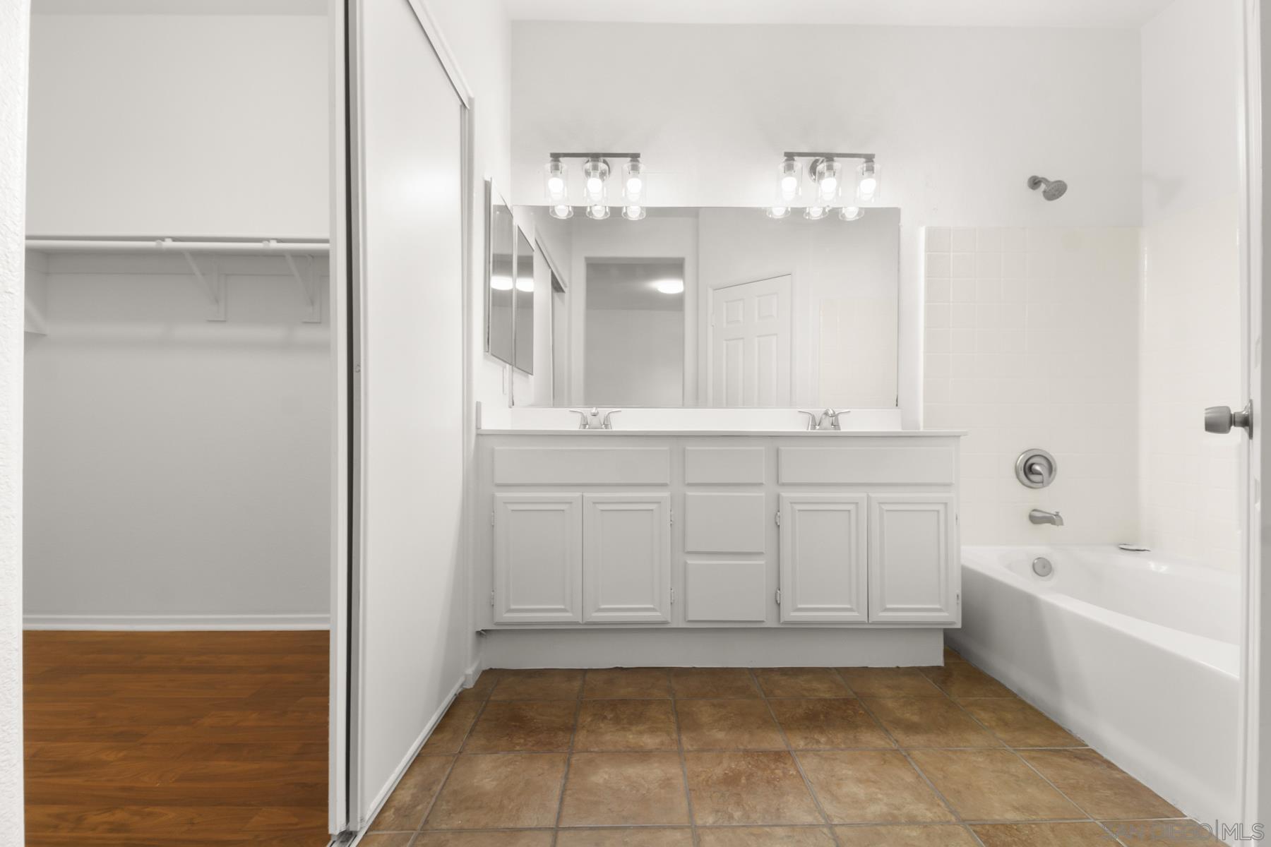 Detail Gallery Image 24 of 44 For 755  Caminito Moraga  3, Chula Vista,  CA 91913 - 3 Beds | 2/1 Baths