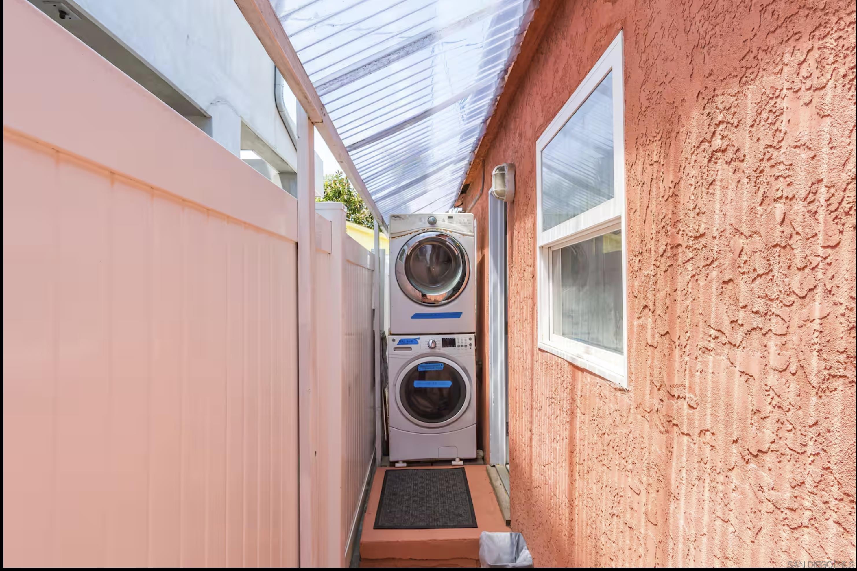 Detail Gallery Image 11 of 44 For 830-832  Pismo Ct, San Diego,  CA 92109 - – Beds | – Baths