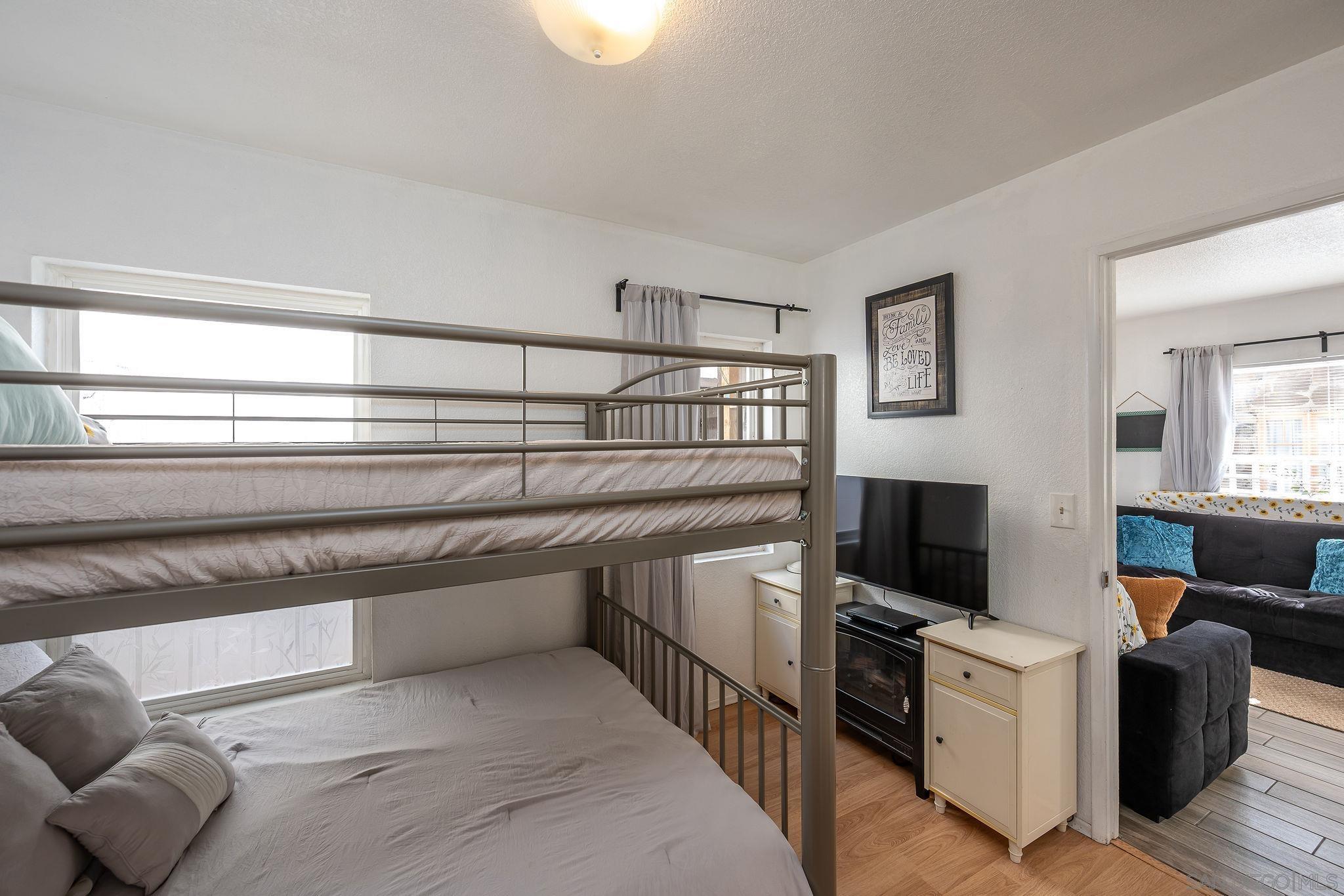 Detail Gallery Image 32 of 44 For 830-832  Pismo Ct, San Diego,  CA 92109 - – Beds | – Baths