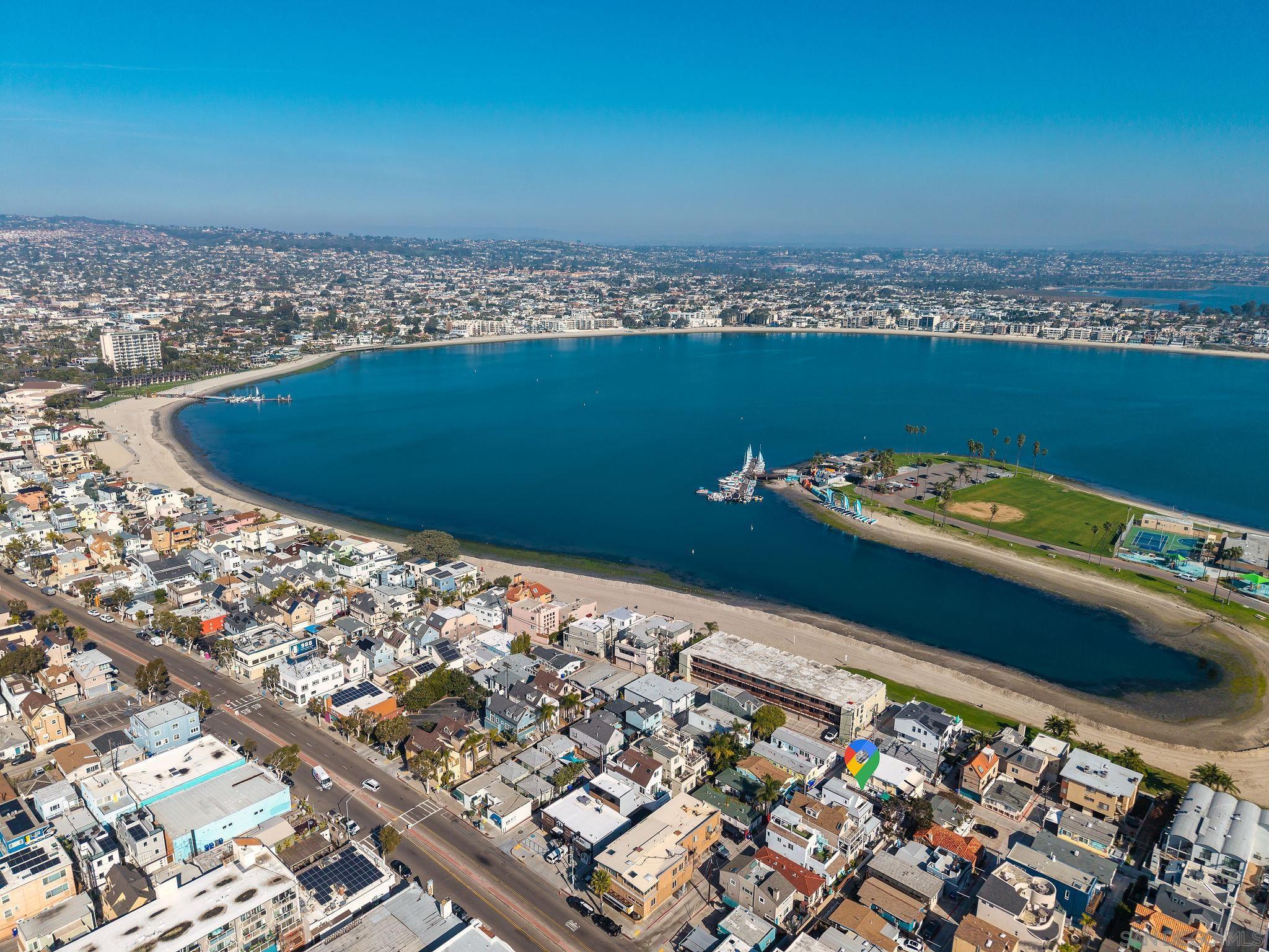 Detail Gallery Image 9 of 44 For 830-832  Pismo Ct, San Diego,  CA 92109 - – Beds | – Baths