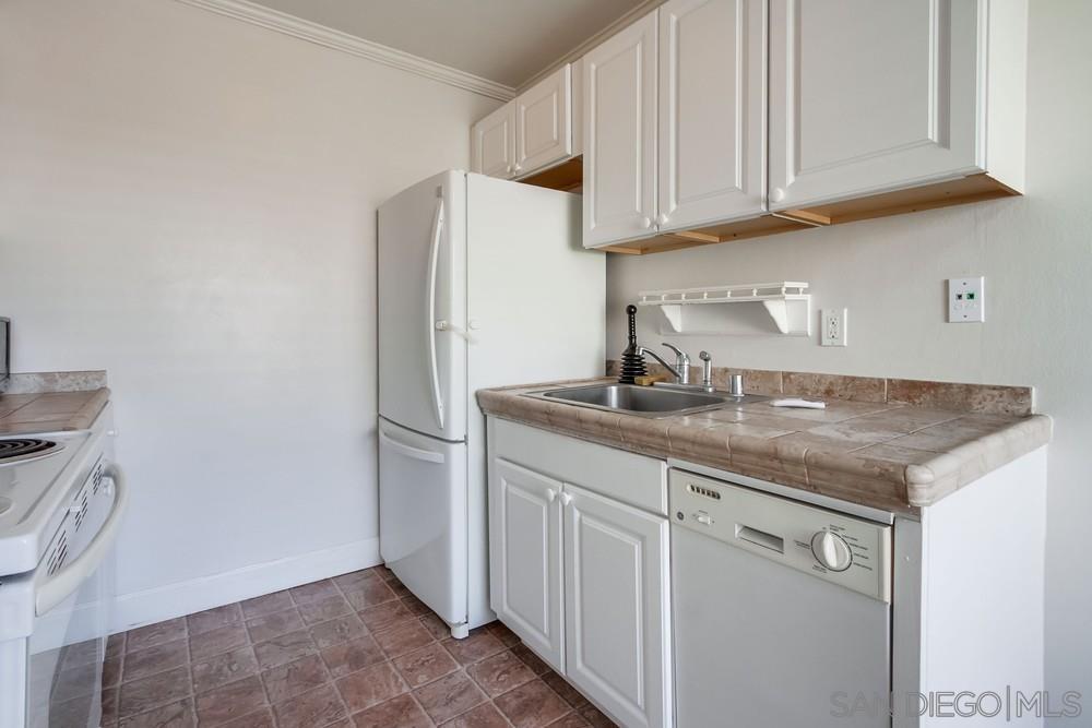 Detail Gallery Image 16 of 35 For 8628  via Mallorca  #D,  La Jolla,  CA 92037 - 1 Beds | 1 Baths