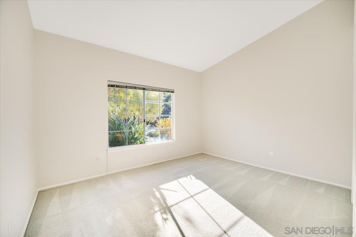 Detail Gallery Image 20 of 51 For 1561  Greenridge Drive, Vista,  CA 92081 - 4 Beds | 3 Baths