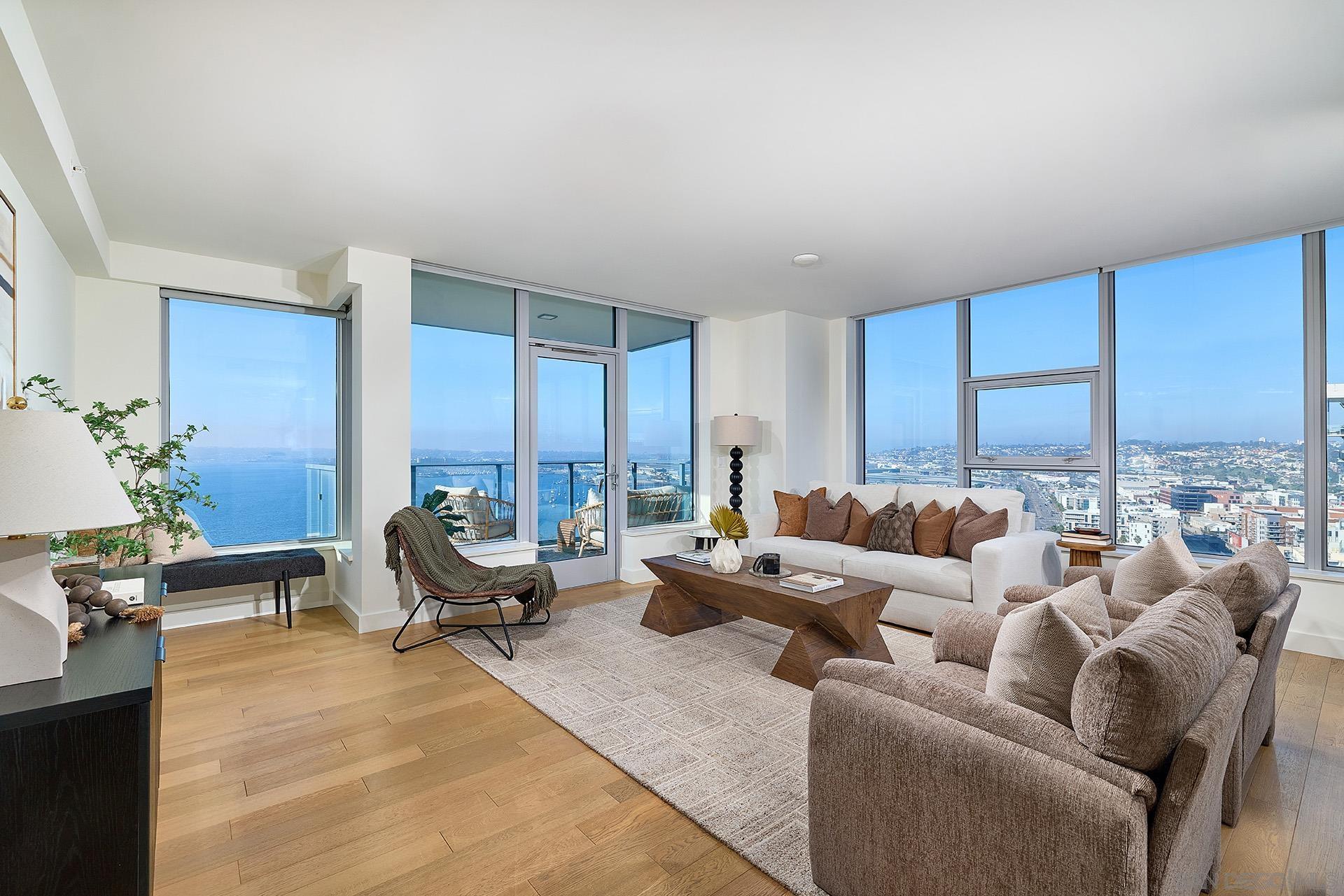 Detail Gallery Image 2 of 55 For 1388  Kettner Blvd  #2302,  San Diego,  CA 92101 - 3 Beds | 2 Baths