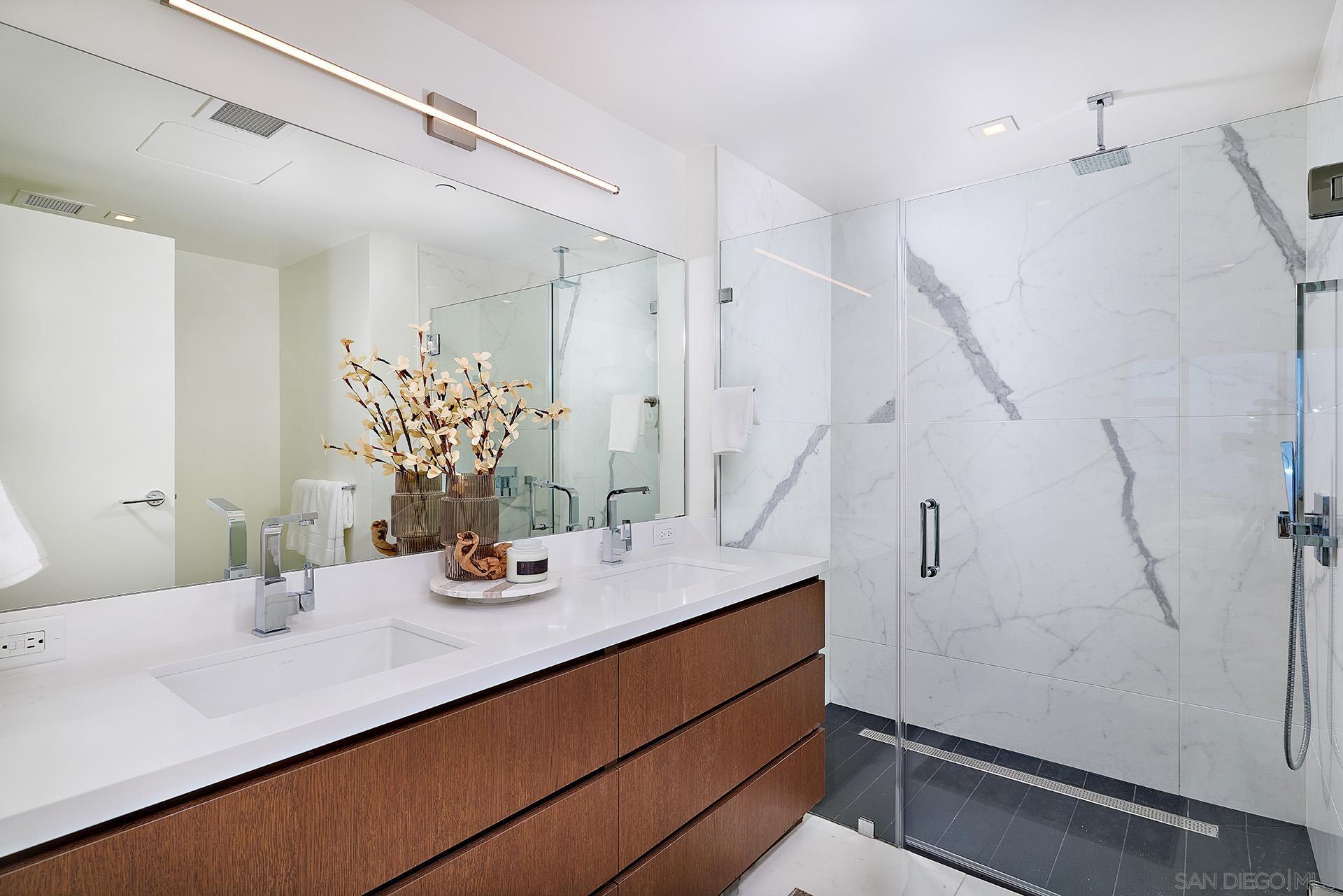 Detail Gallery Image 11 of 55 For 1388  Kettner Blvd  #2302,  San Diego,  CA 92101 - 3 Beds | 2 Baths