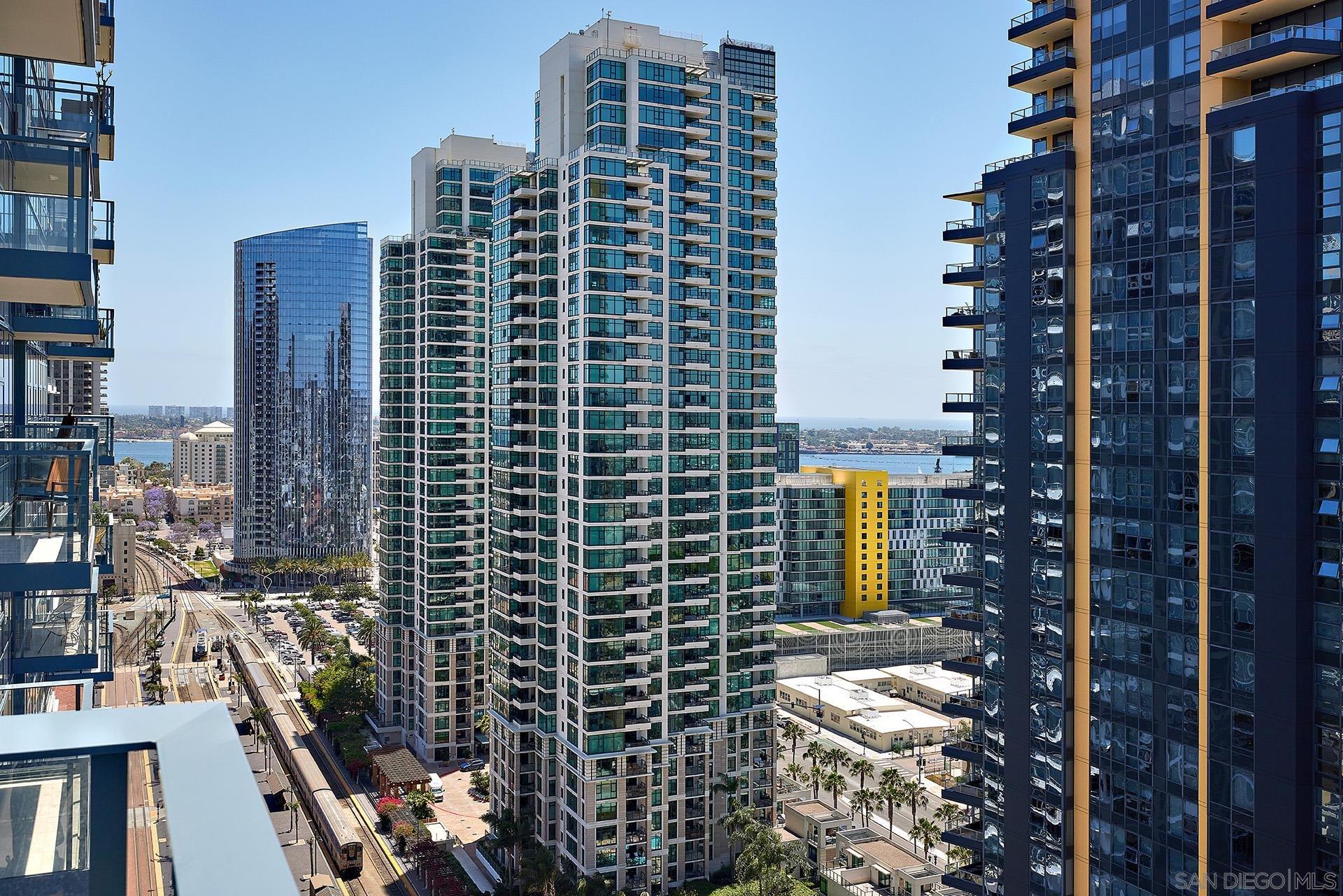 Detail Gallery Image 28 of 55 For 1388  Kettner Blvd  #2302,  San Diego,  CA 92101 - 3 Beds | 2 Baths