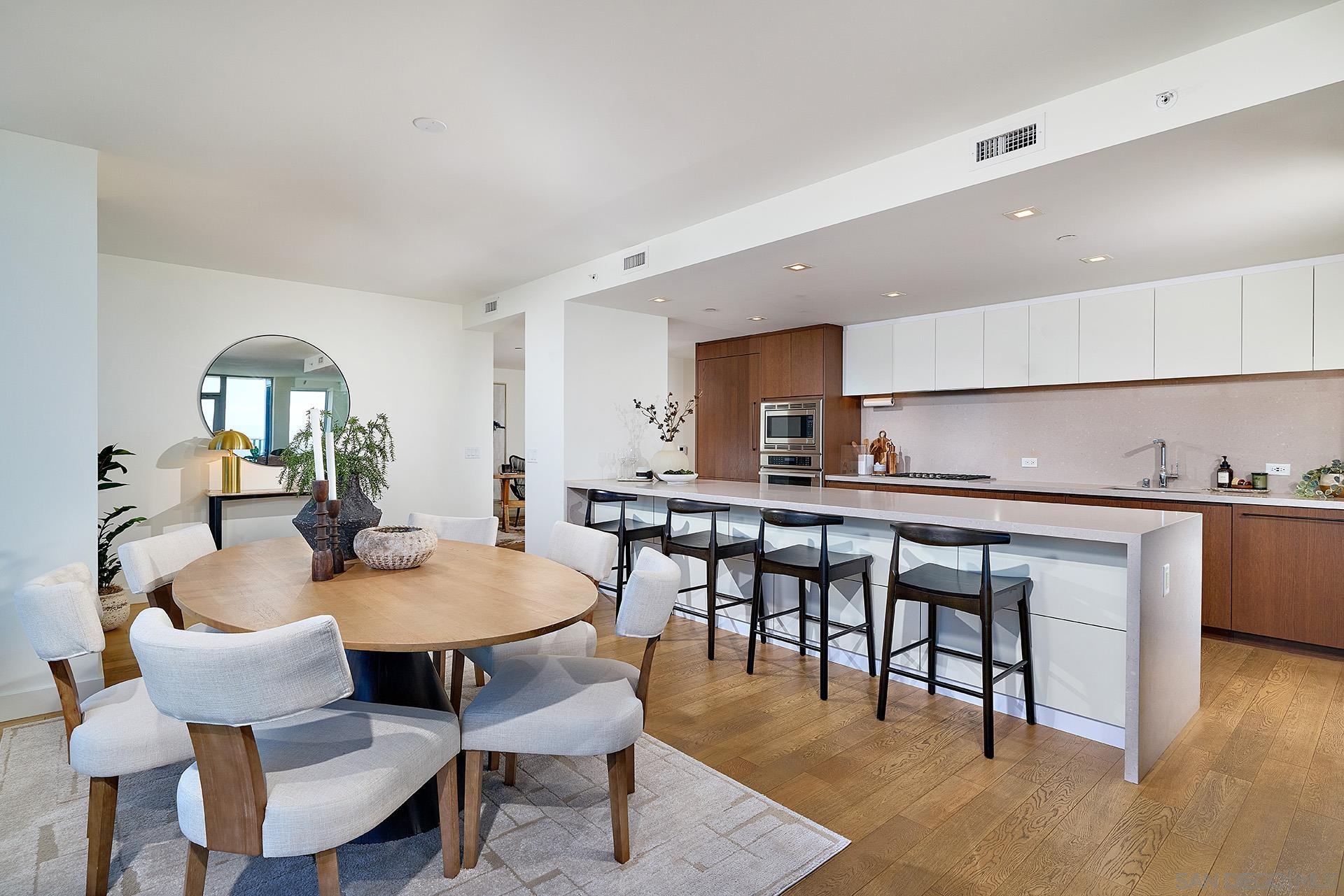 Detail Gallery Image 6 of 55 For 1388  Kettner Blvd  #2302,  San Diego,  CA 92101 - 3 Beds | 2 Baths